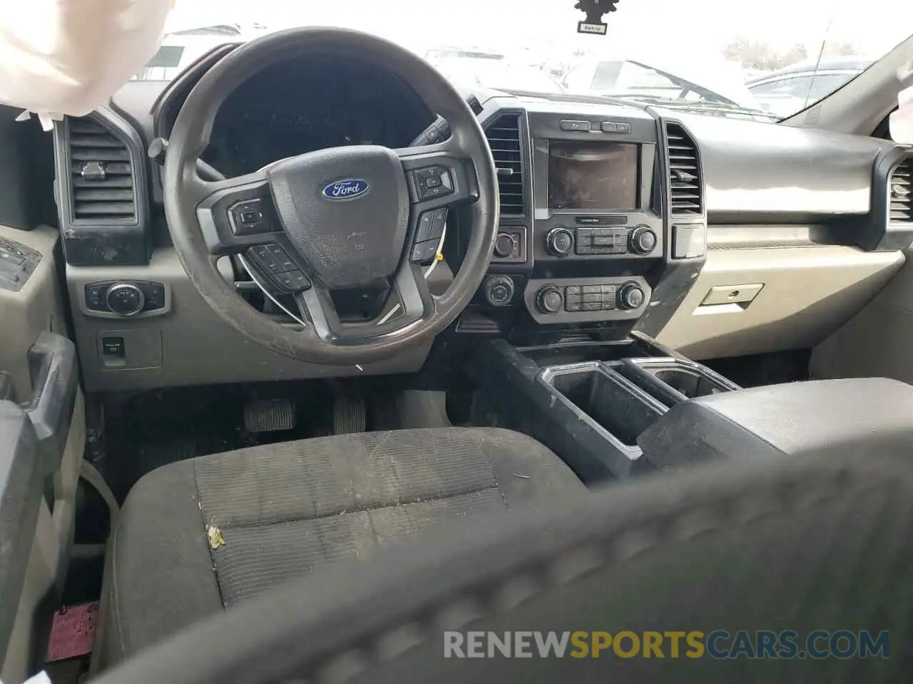 8 fotografías del automóvil dañado 1FTEW1E51KFC05860 FORD F-150 2019