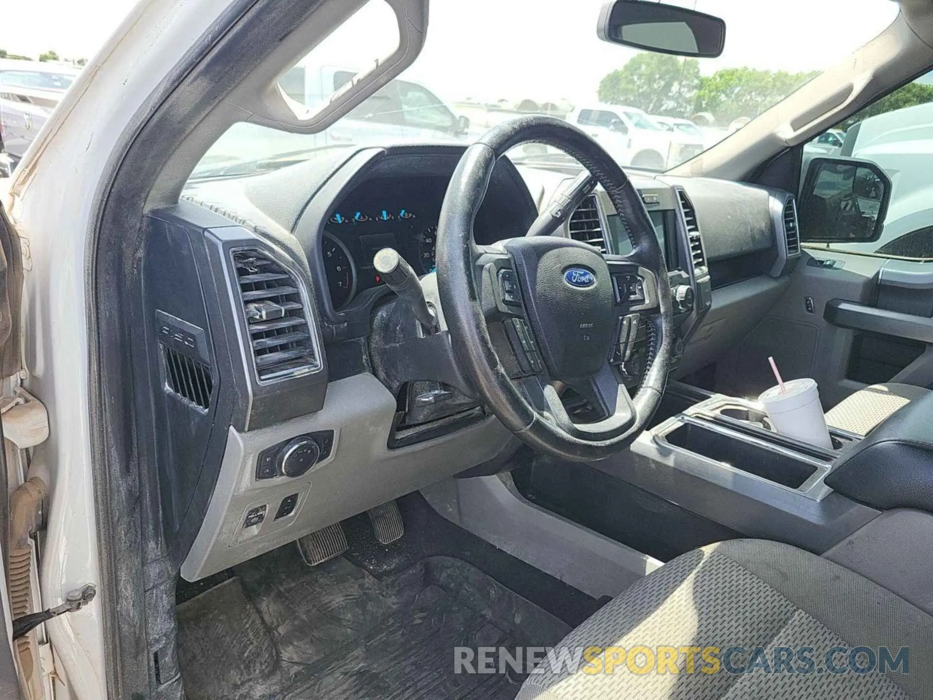 24 fotografías del automóvil dañado 1FTEW1E51KKD51103 FORD F-150 2019