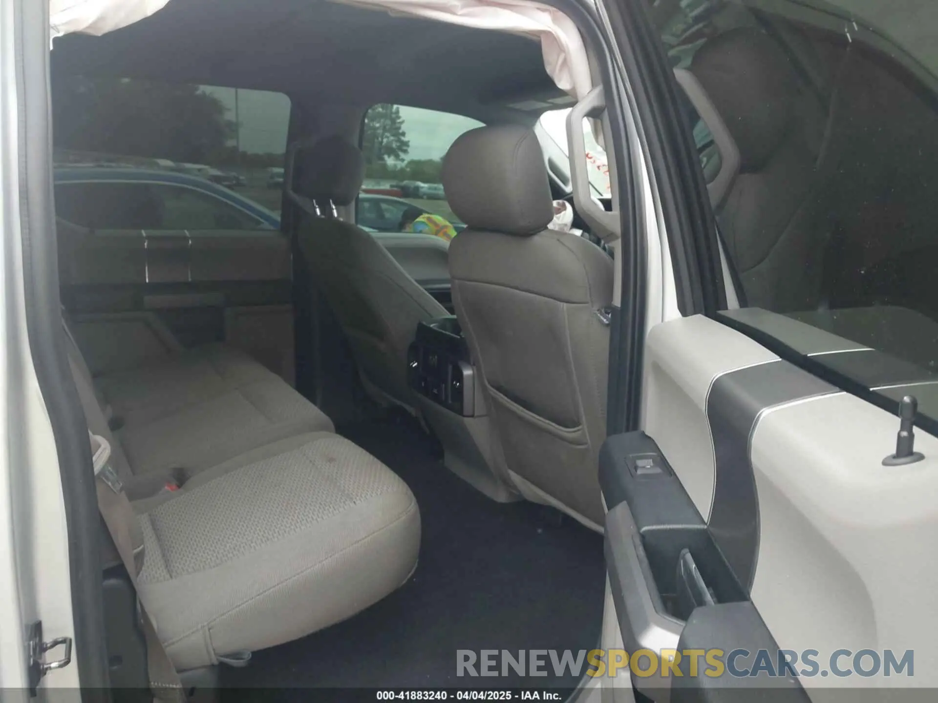 8 fotografías del automóvil dañado 1FTEW1E51KKE59737 FORD F-150 2019