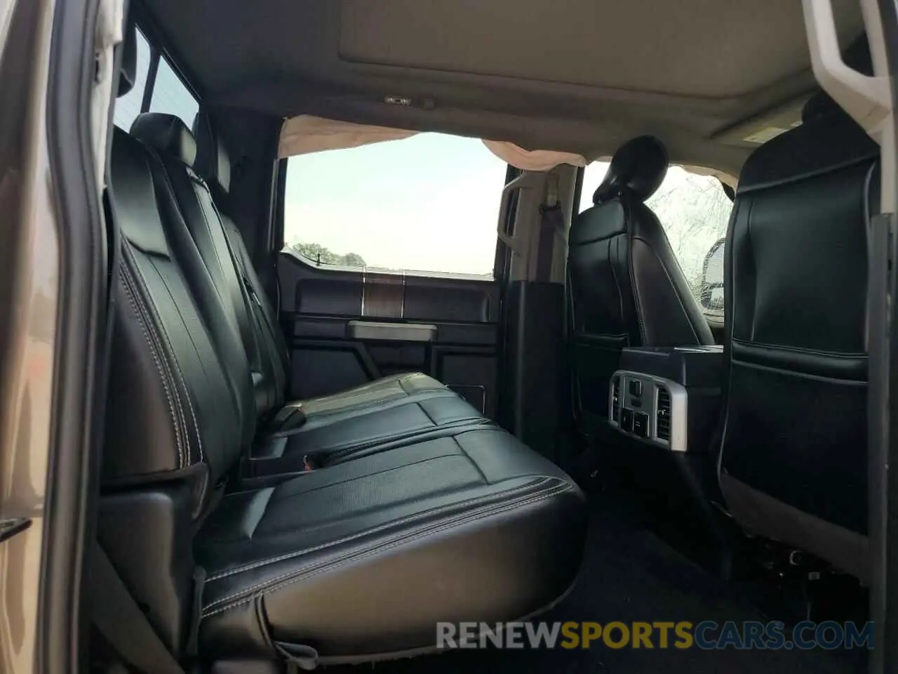 10 fotografías del automóvil dañado 1FTEW1E53KFD49961 FORD F-150 2019
