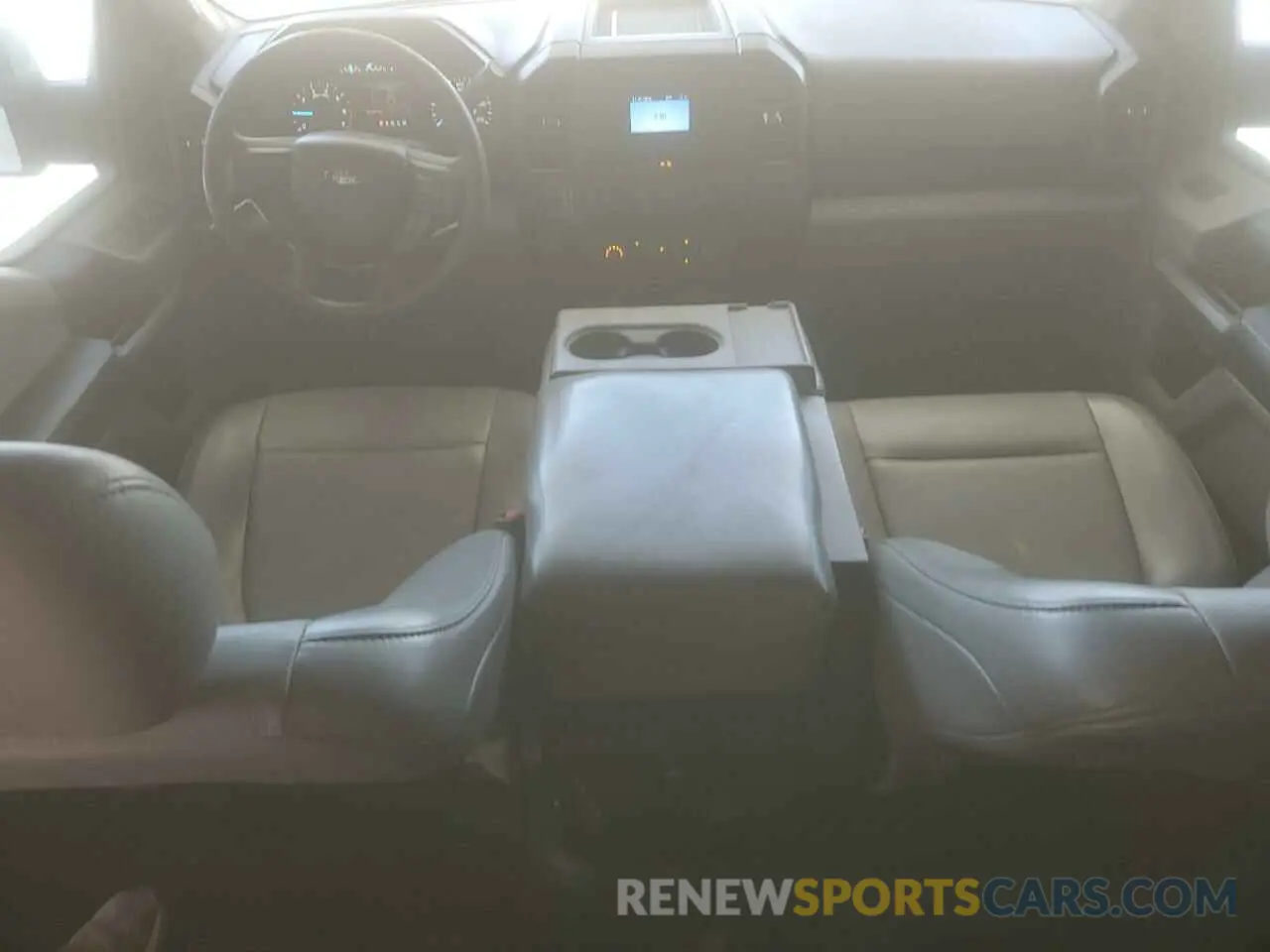 8 fotografías del automóvil dañado 1FTEW1E54KFA21898 FORD F-150 2019