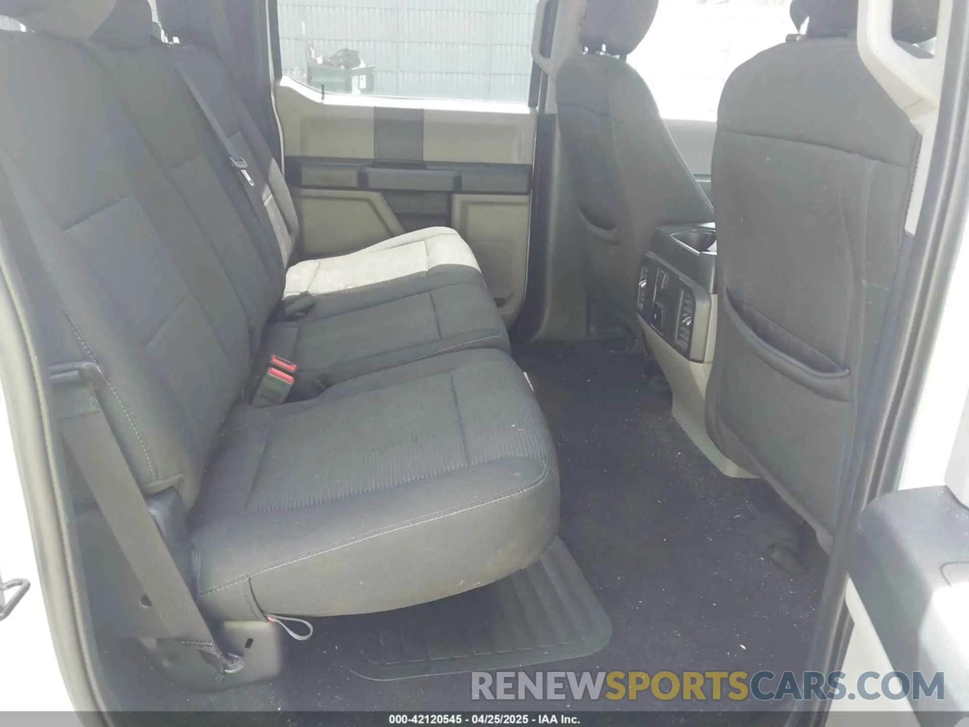 8 fotografías del automóvil dañado 1FTEW1E54KKE77178 FORD F-150 2019