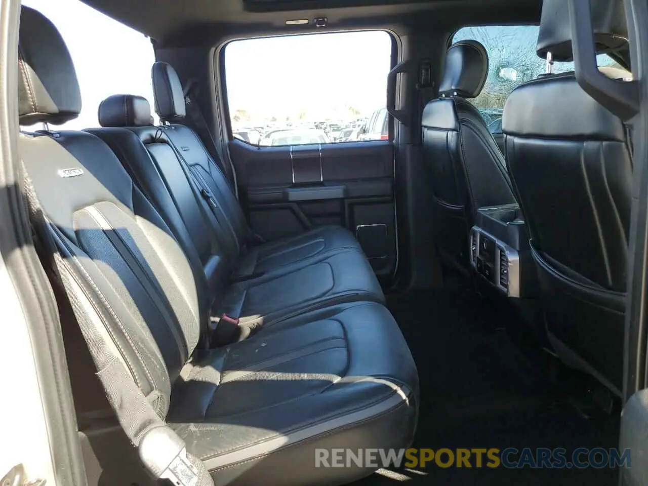 10 fotografías del automóvil dañado 1FTEW1E55KFA99039 FORD F-150 2019