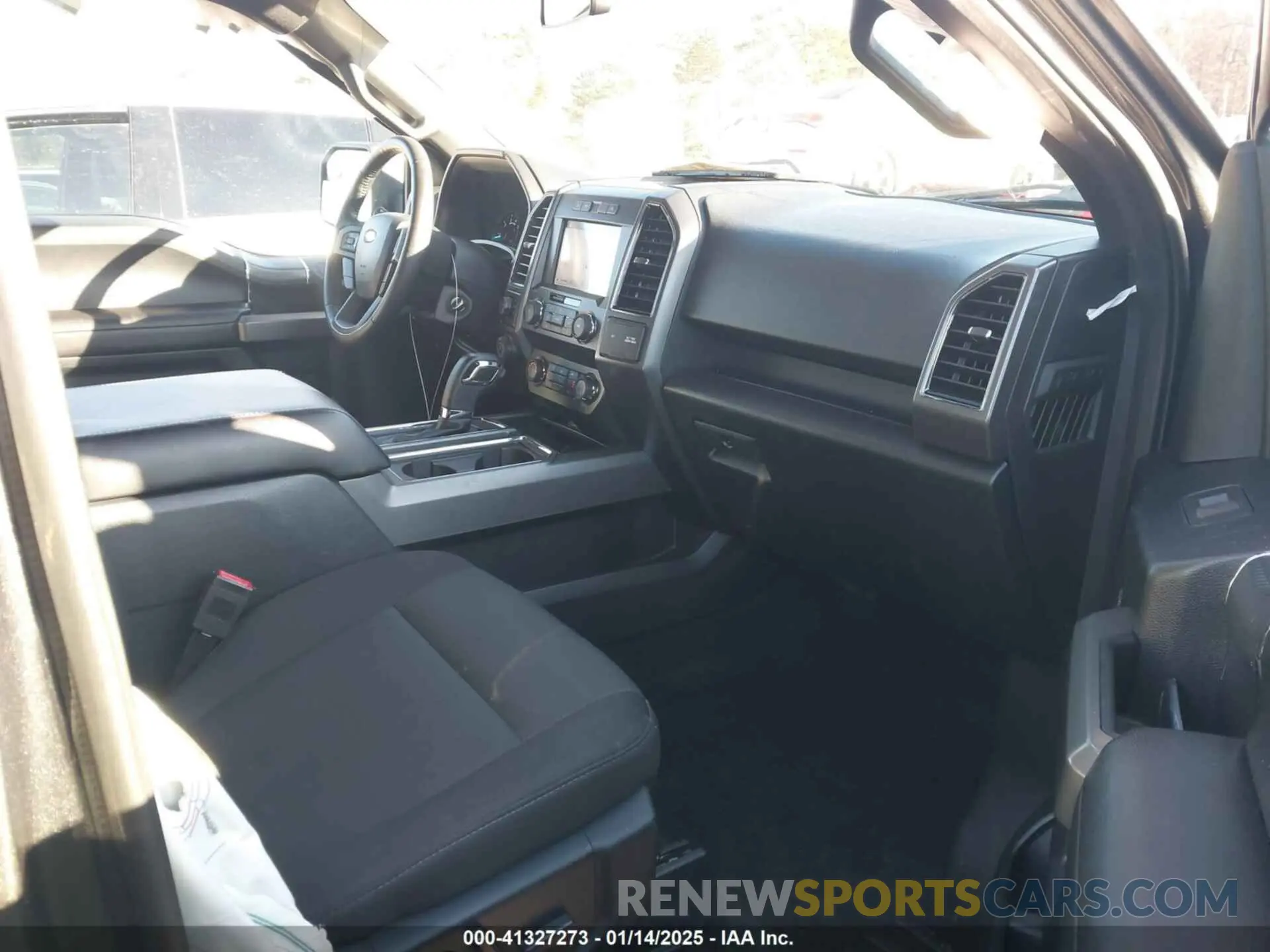 5 fotografías del automóvil dañado 1FTEW1E55KFD39996 FORD F-150 2019