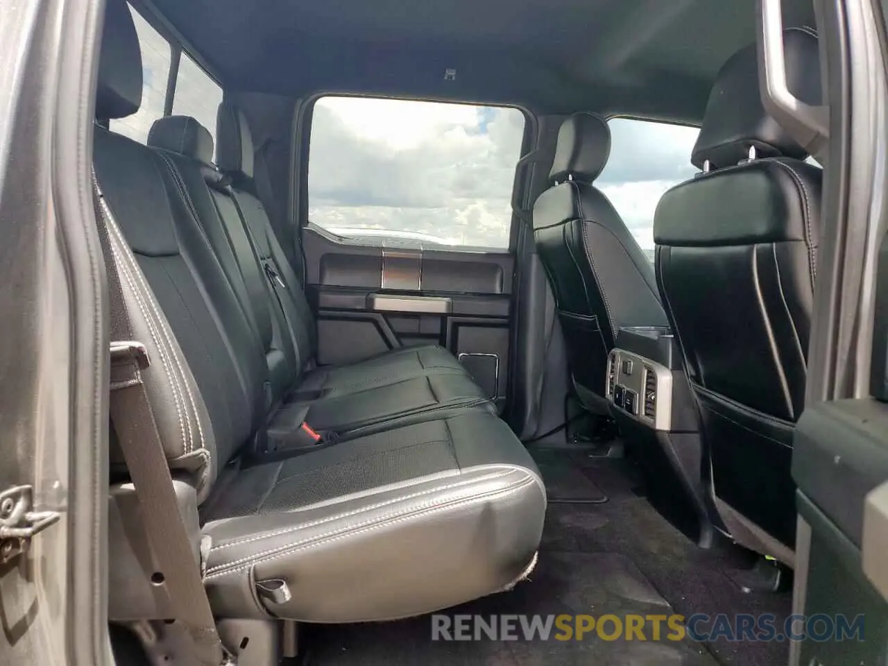 10 fotografías del automóvil dañado 1FTEW1E55KKC83615 FORD F-150 2019