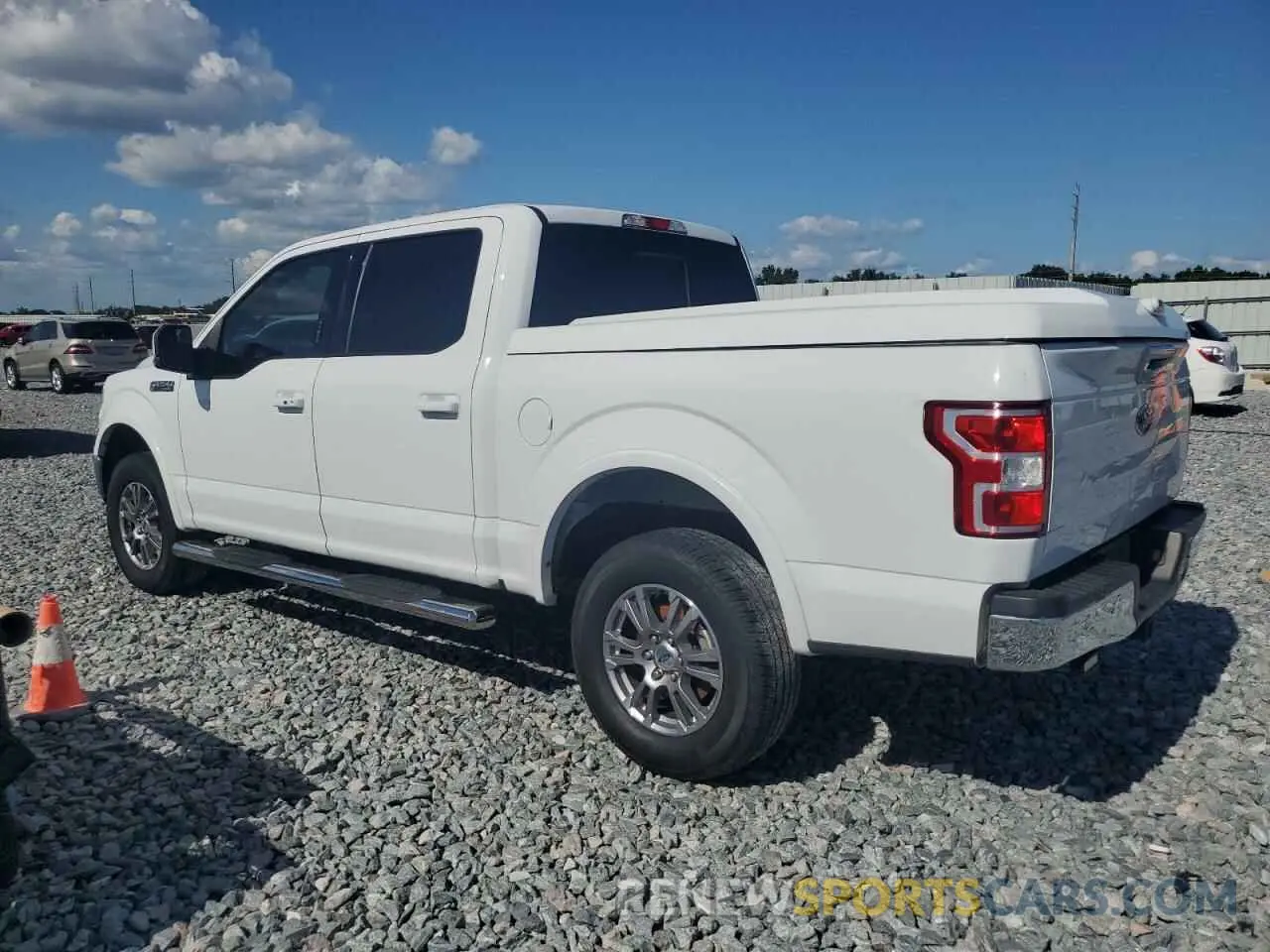 2 fotografías del automóvil dañado 1FTEW1E56KFA28285 FORD F-150 2019