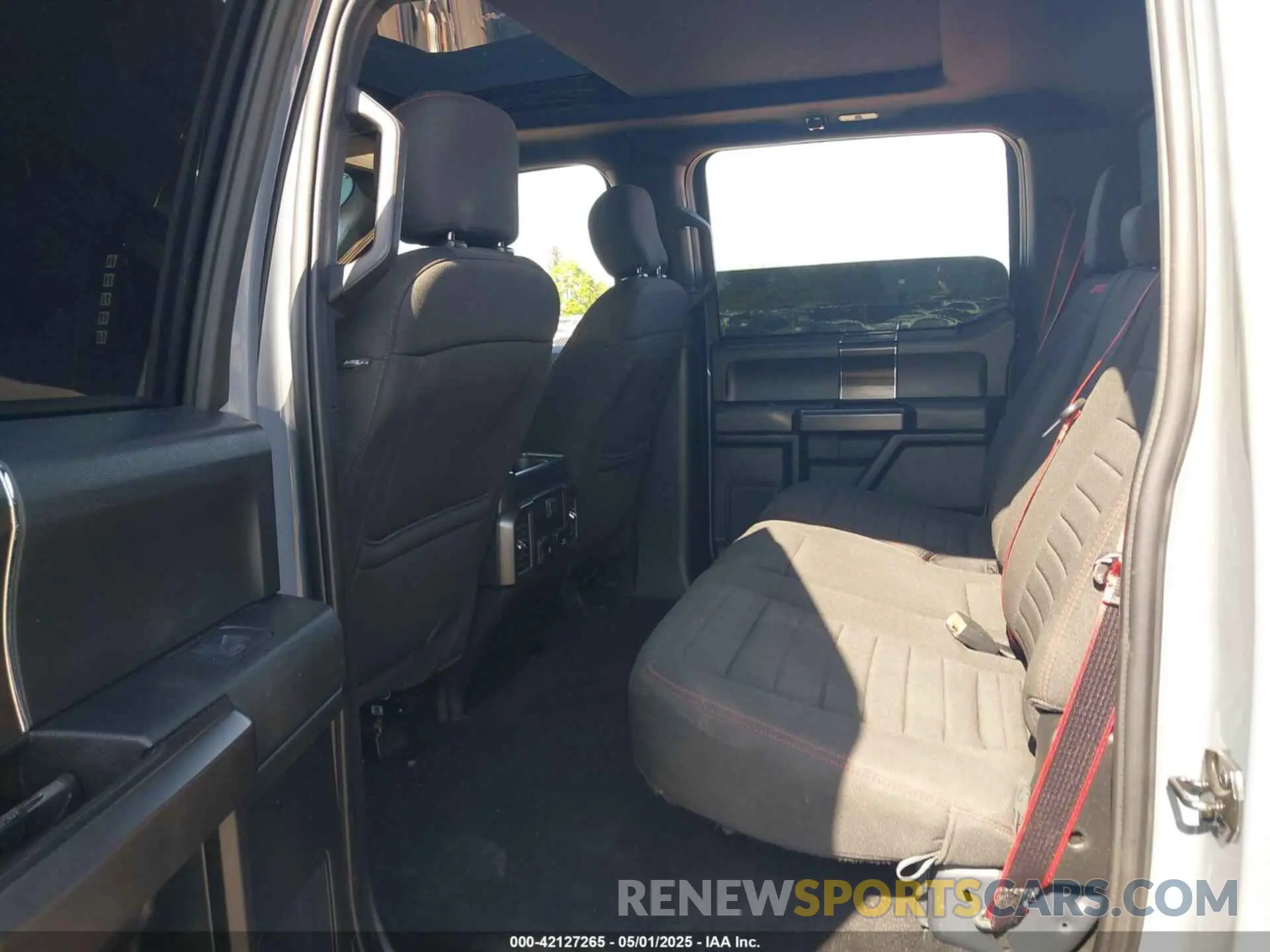 8 fotografías del automóvil dañado 1FTEW1E56KFB06998 FORD F-150 2019