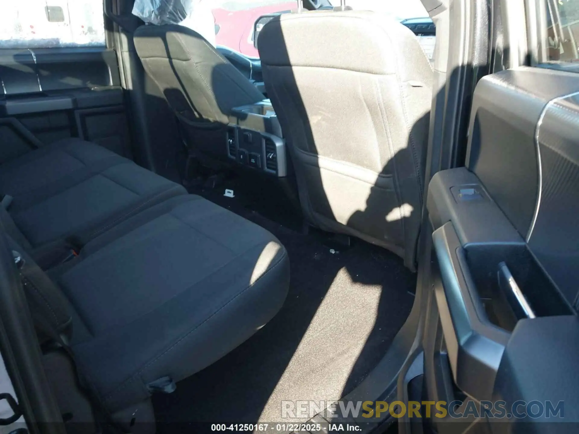 8 fotografías del automóvil dañado 1FTEW1E56KFC73474 FORD F-150 2019
