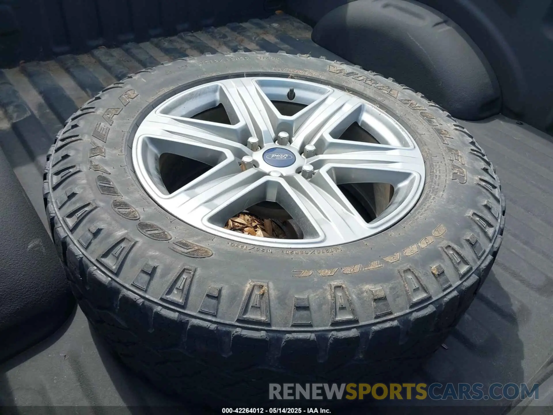12 fotografías del automóvil dañado 1FTEW1E56KKD63327 FORD F-150 2019