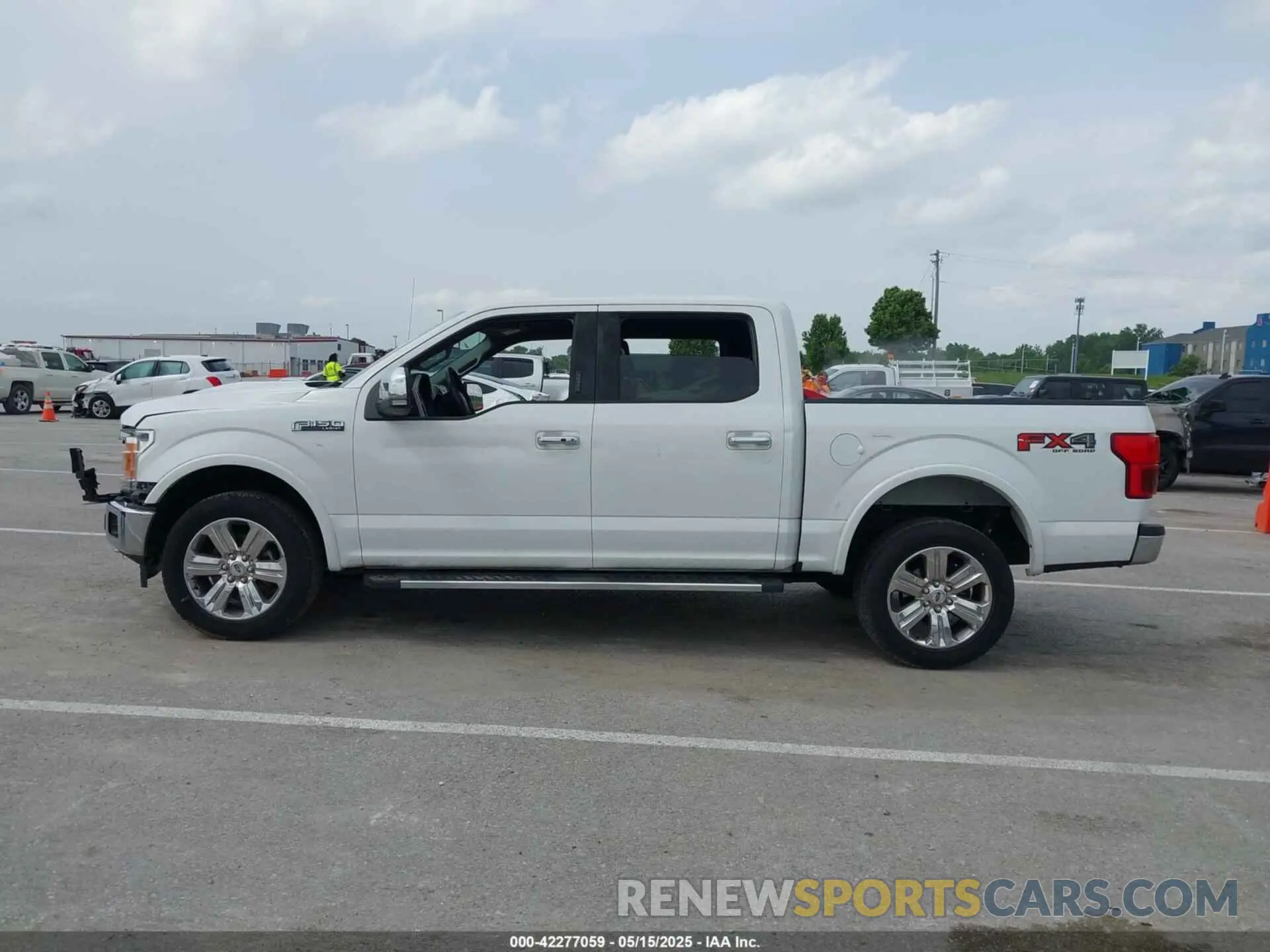 15 fotografías del automóvil dañado 1FTEW1E57KFA55172 FORD F-150 2019