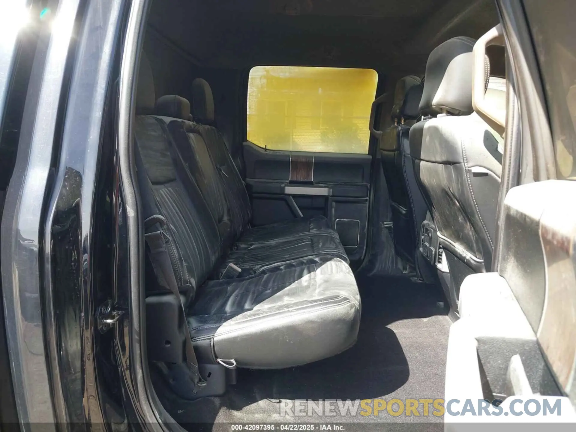 8 fotografías del automóvil dañado 1FTEW1E57KFB26841 FORD F-150 2019