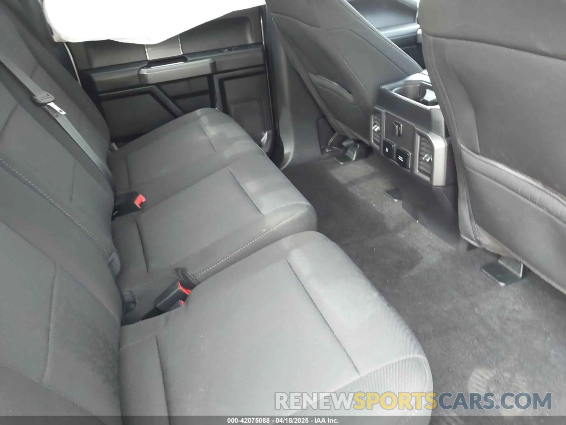 8 fotografías del automóvil dañado 1FTEW1E57KFB57314 FORD F-150 2019