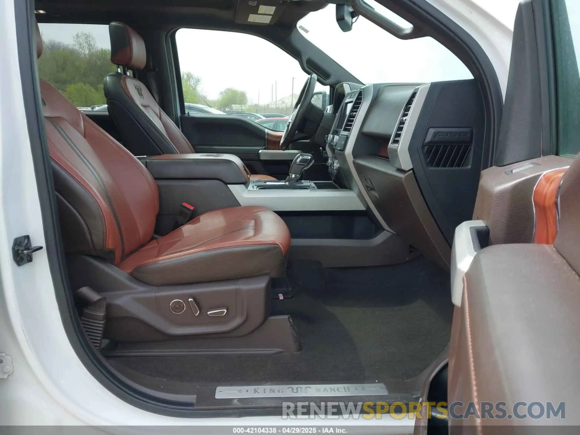 5 fotografías del automóvil dañado 1FTEW1E58KFA39806 FORD F-150 2019