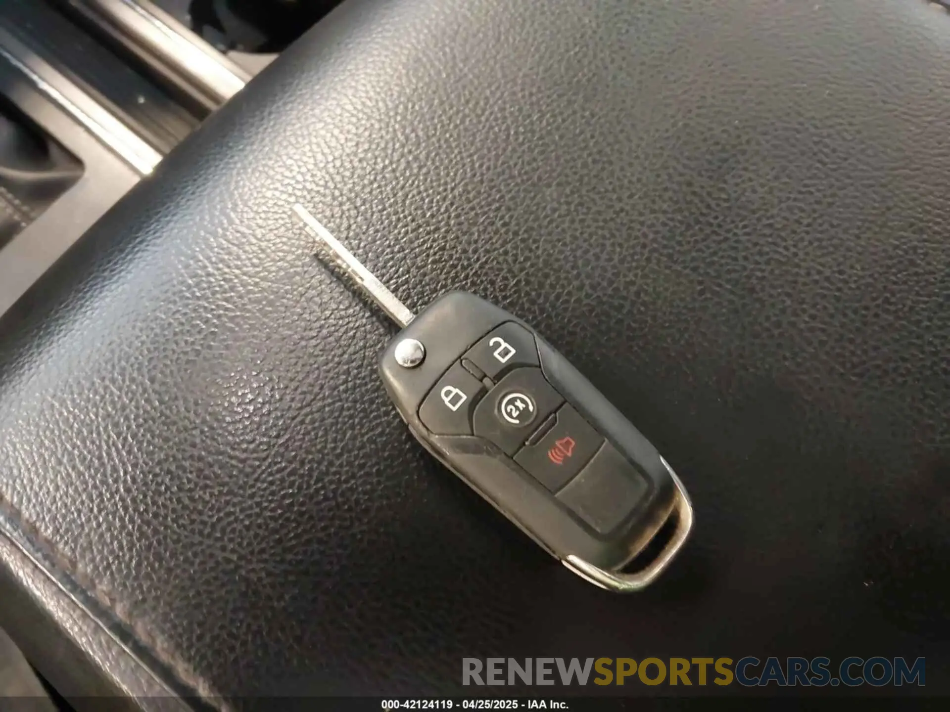 11 fotografías del automóvil dañado 1FTEW1E58KFB35760 FORD F-150 2019