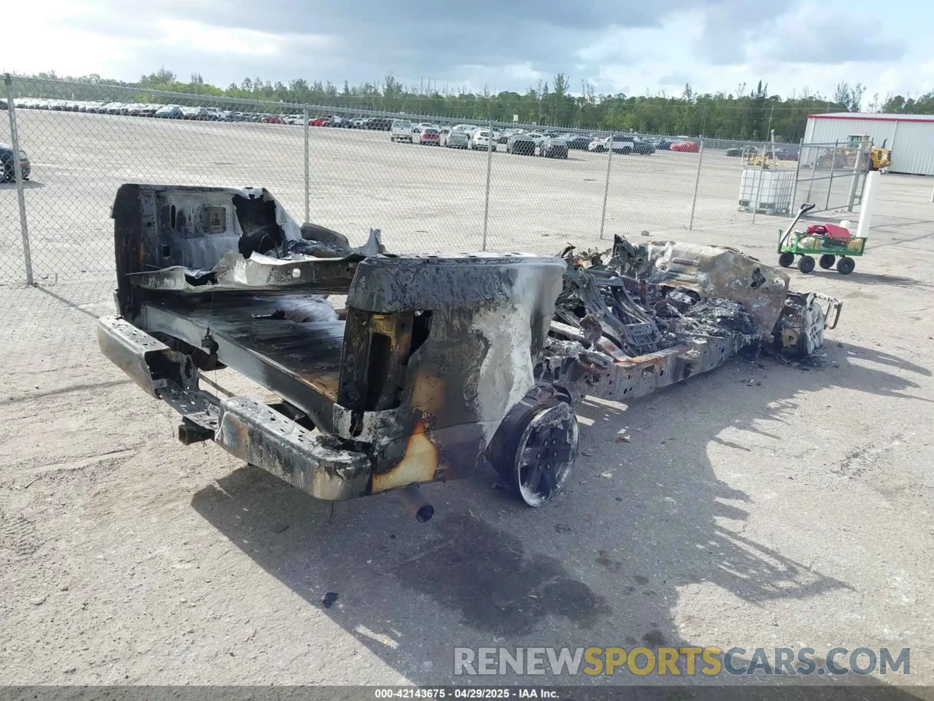 4 fotografías del automóvil dañado 1FTEW1E58KFB64062 FORD F-150 2019