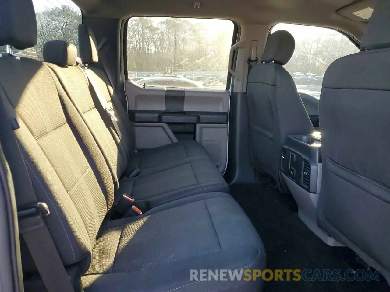 10 fotografías del automóvil dañado 1FTEW1E59KFC39917 FORD F-150 2019