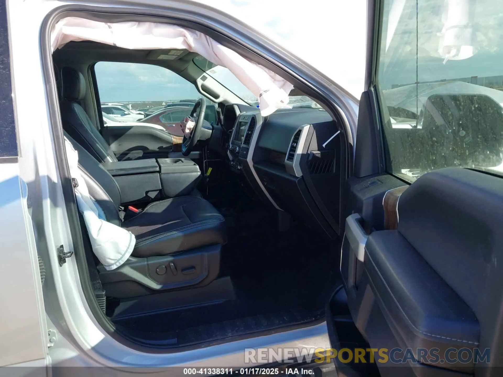 5 fotografías del automóvil dañado 1FTEW1E59KKD96578 FORD F-150 2019