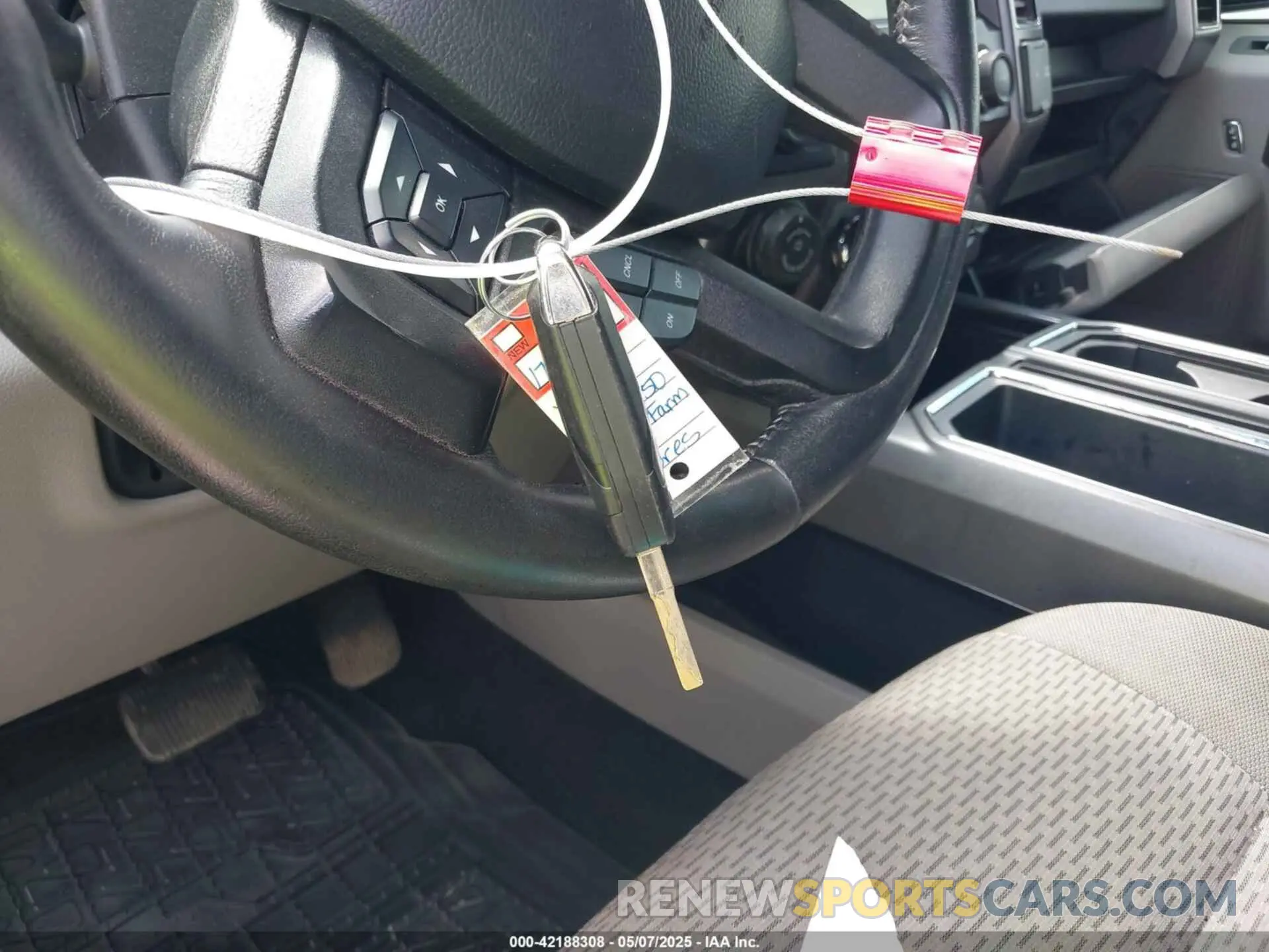 11 fotografías del automóvil dañado 1FTEW1E59KKE90346 FORD F-150 2019