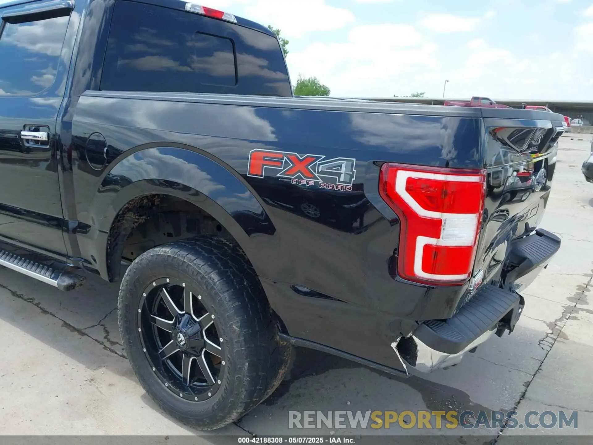 18 fotografías del automóvil dañado 1FTEW1E59KKE90346 FORD F-150 2019