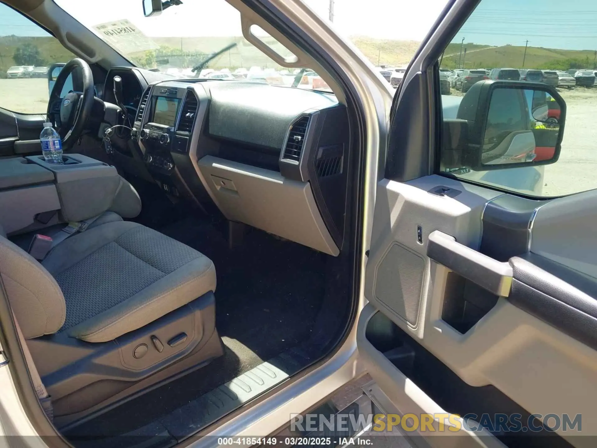 5 fotografías del automóvil dañado 1FTEW1E5XKFB46873 FORD F-150 2019