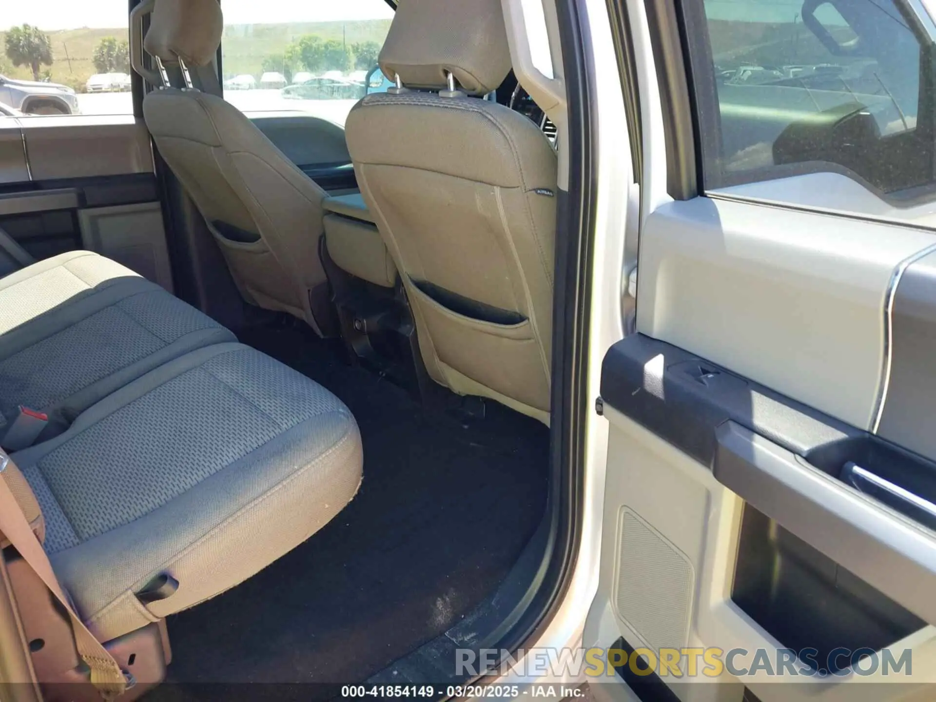 8 fotografías del automóvil dañado 1FTEW1E5XKFB46873 FORD F-150 2019