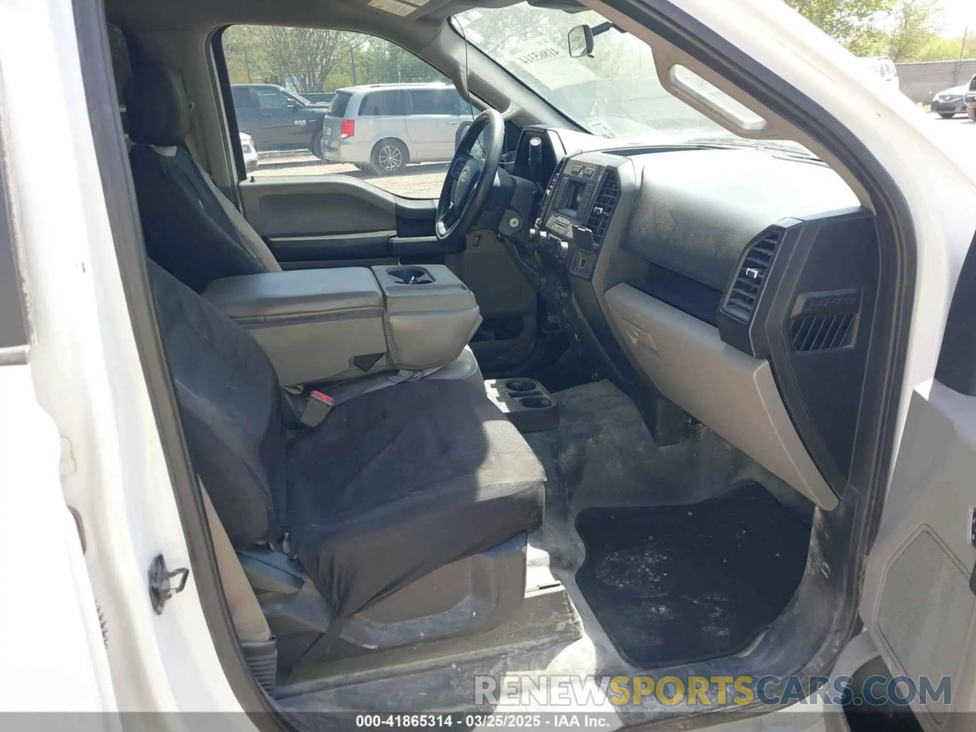5 fotografías del automóvil dañado 1FTEW1E5XKKC41392 FORD F-150 2019