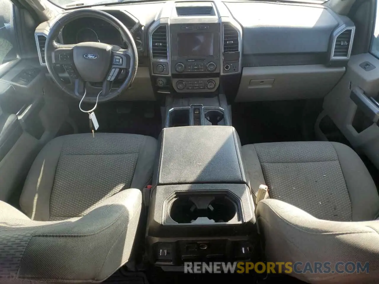 8 fotografías del automóvil dañado 1FTEW1EP0KFB26634 FORD F-150 2019