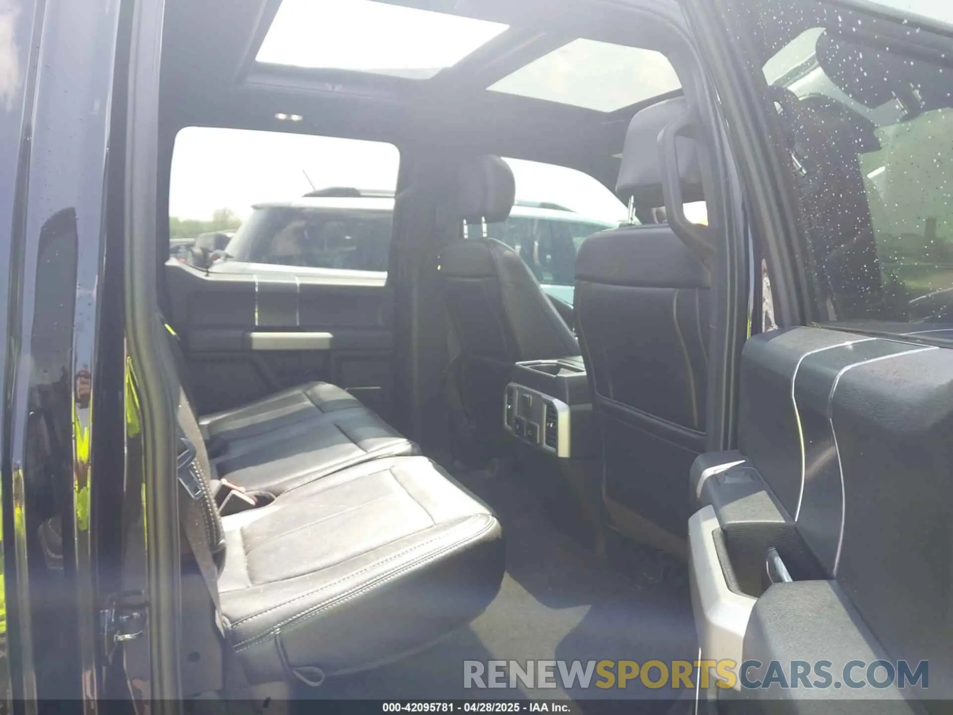 8 fotografías del automóvil dañado 1FTEW1EP0KFB40713 FORD F-150 2019