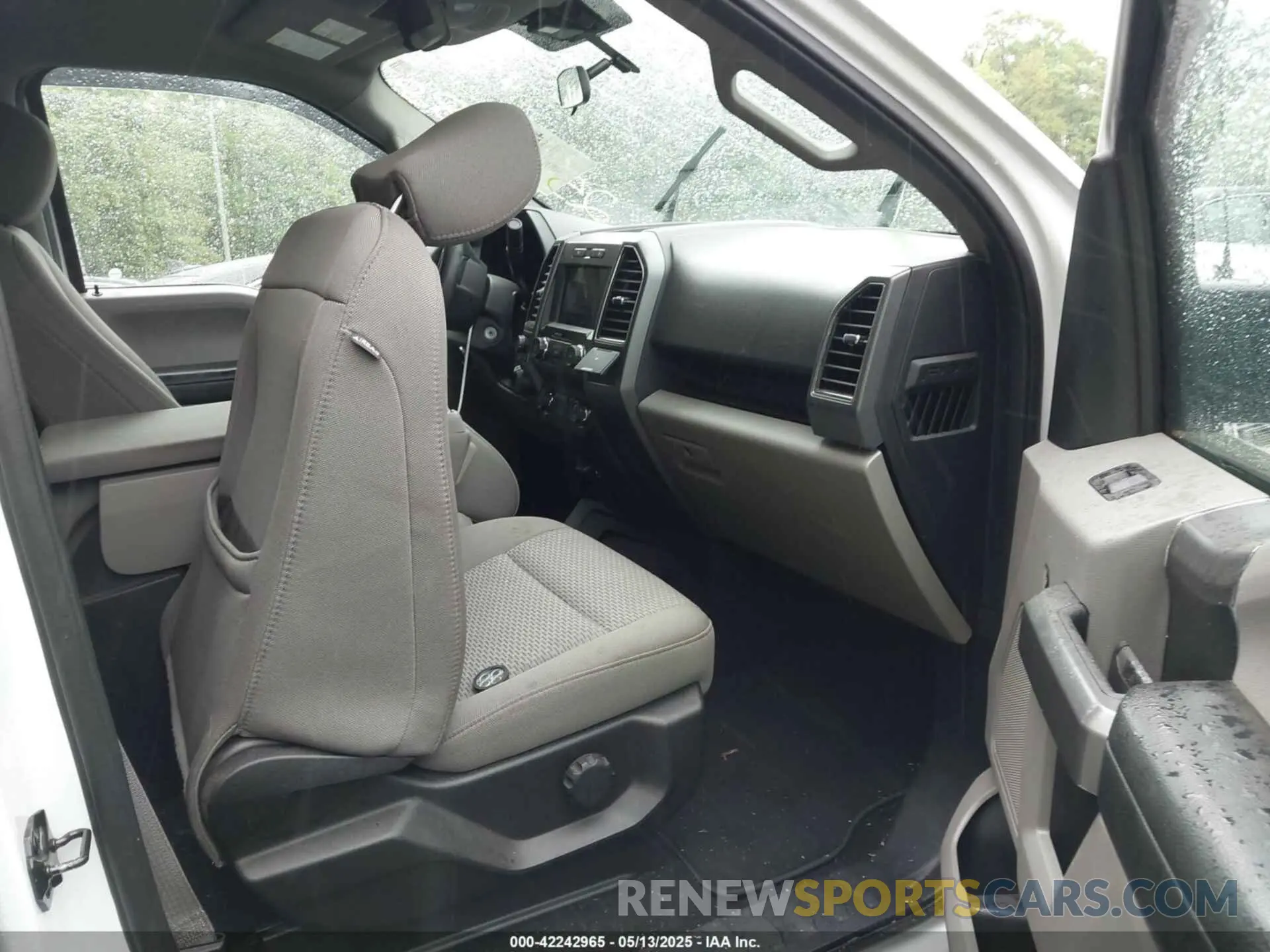 5 fotografías del automóvil dañado 1FTEW1EP1KFA98133 FORD F-150 2019