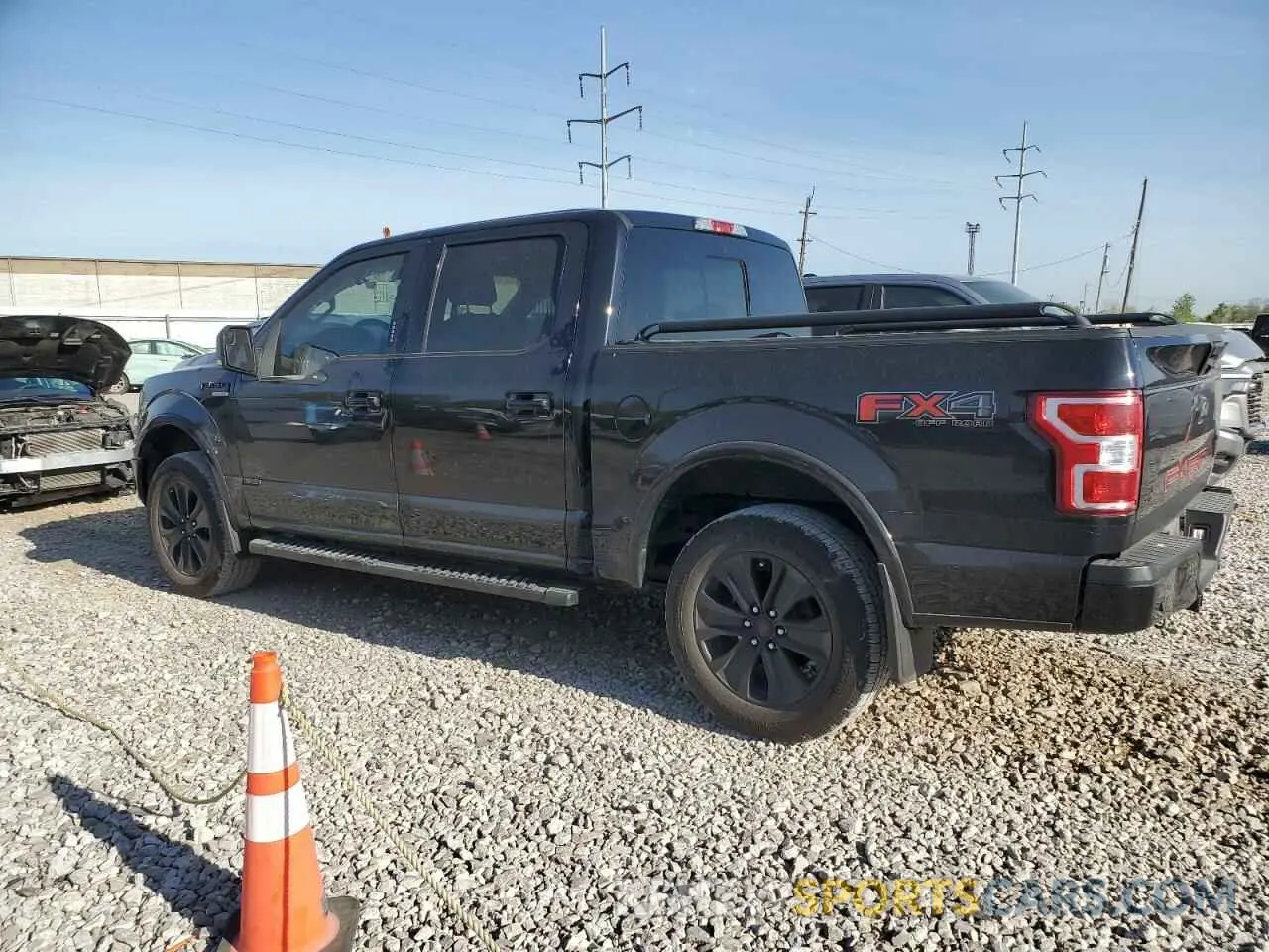 2 fotografías del automóvil dañado 1FTEW1EP1KFB71162 FORD F-150 2019