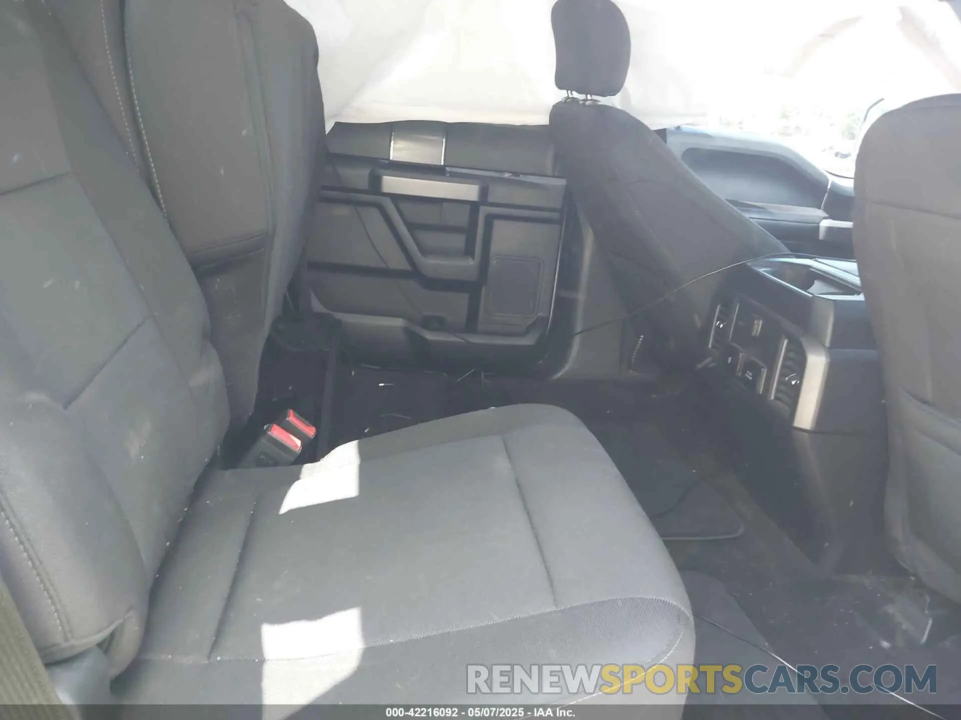 8 fotografías del automóvil dañado 1FTEW1EP1KFD51936 FORD F-150 2019