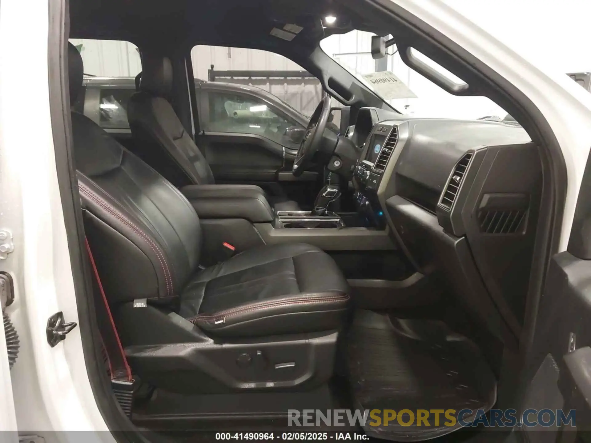 5 fotografías del automóvil dañado 1FTEW1EP2KFB60901 FORD F-150 2019