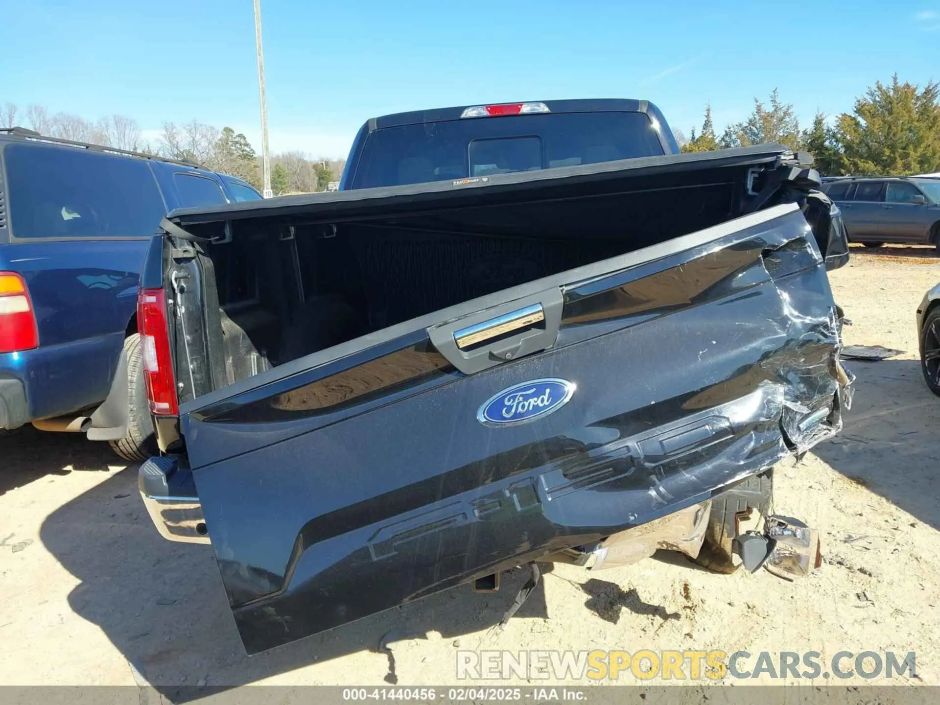 16 fotografías del automóvil dañado 1FTEW1EP3KFC05313 FORD F-150 2019