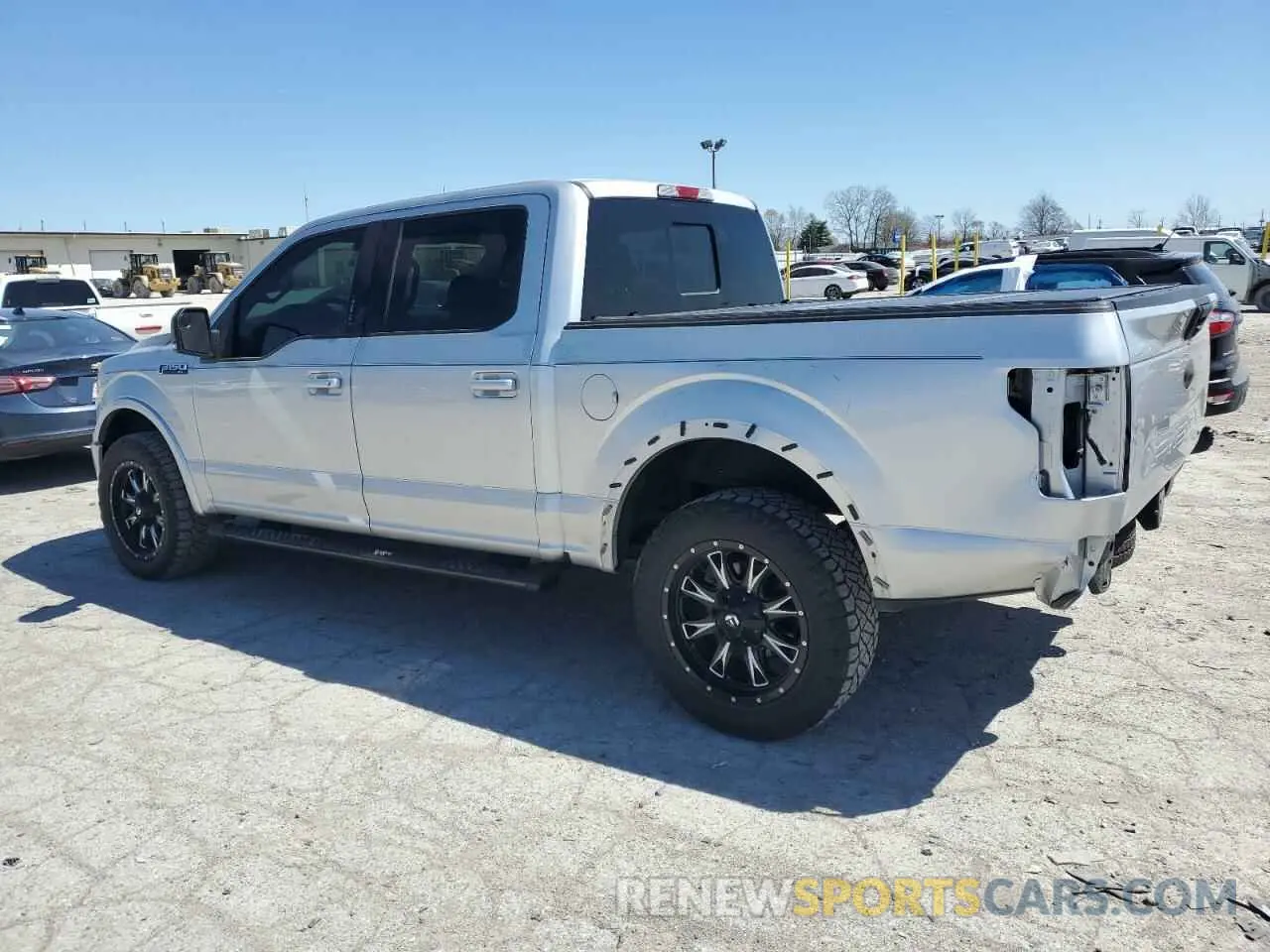 2 fotografías del automóvil dañado 1FTEW1EP4KFB14681 FORD F-150 2019