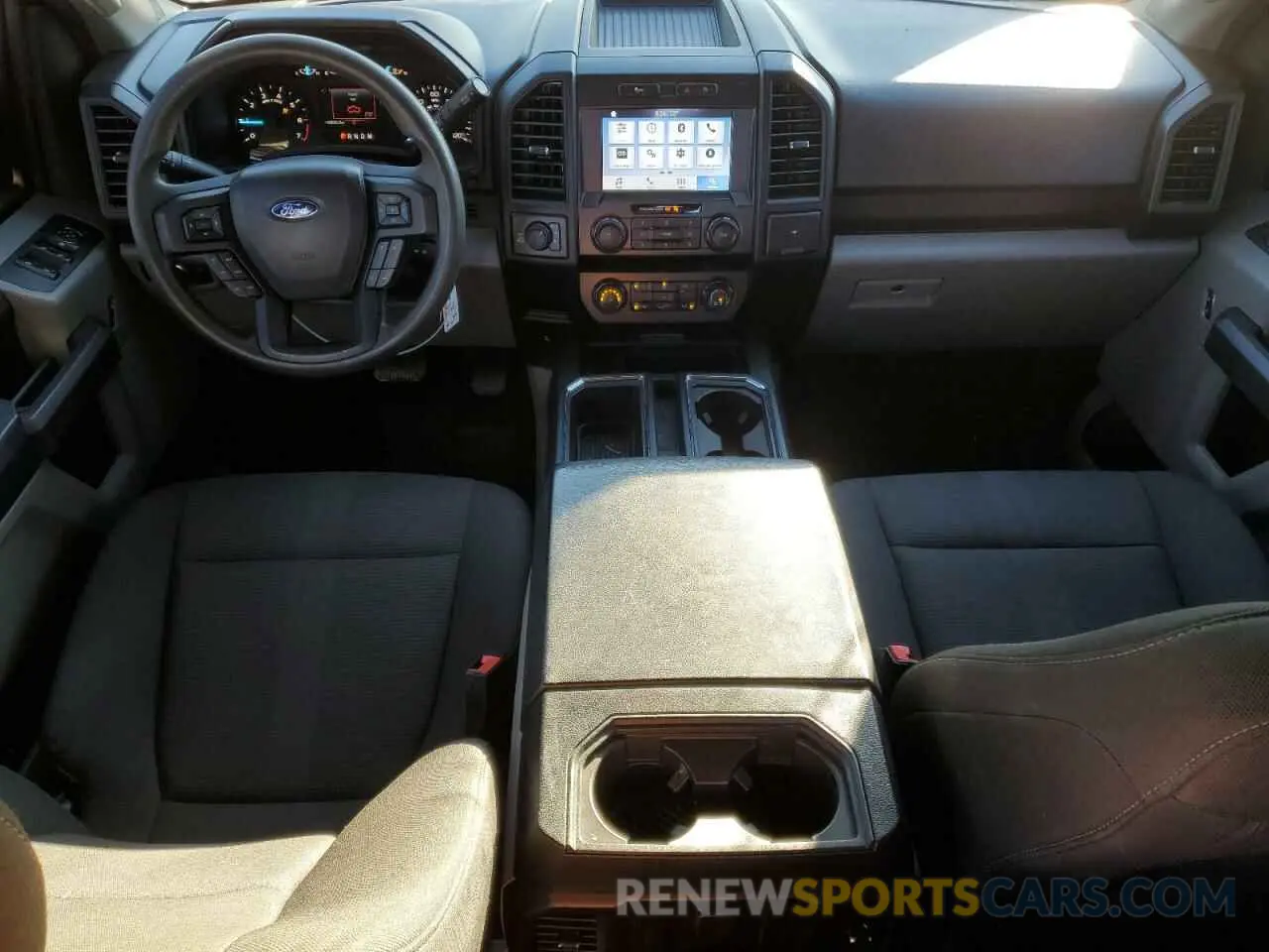 8 fotografías del automóvil dañado 1FTEW1EP4KFB75738 FORD F-150 2019