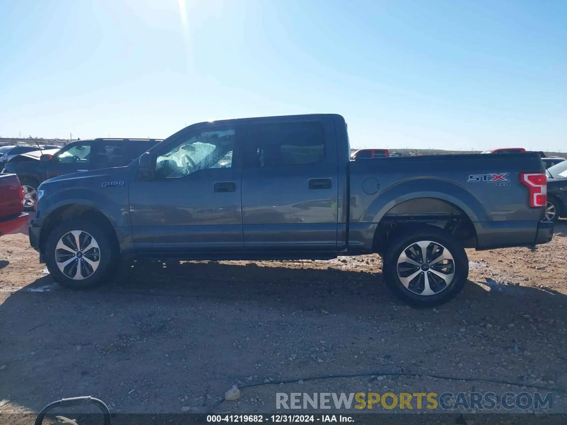 14 fotografías del automóvil dañado 1FTEW1EP4KKE47793 FORD F-150 2019