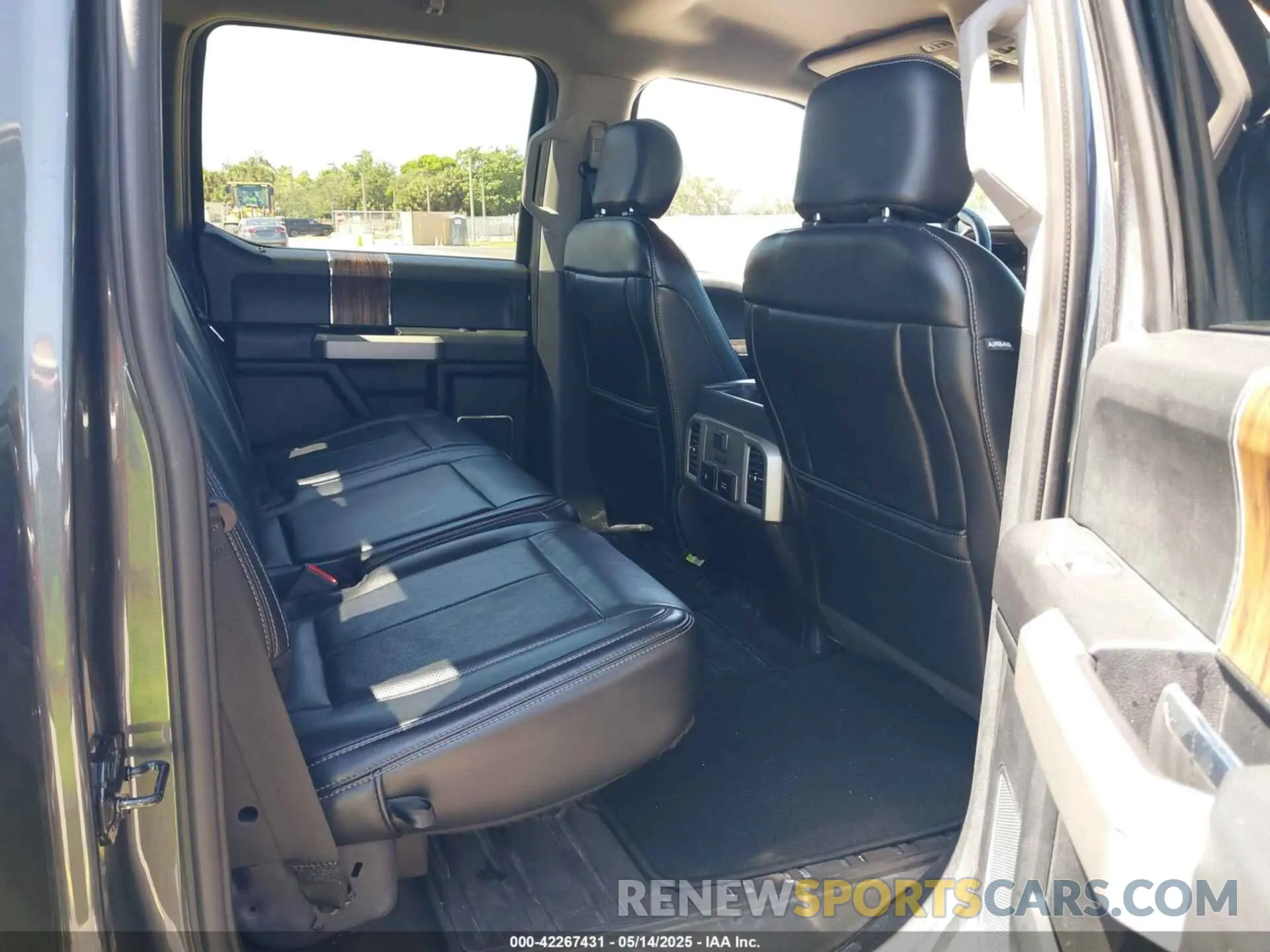 8 fotografías del automóvil dañado 1FTEW1EP5KFB43316 FORD F-150 2019