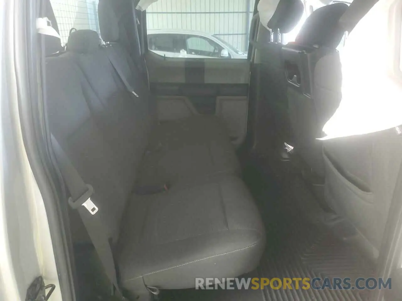 10 fotografías del automóvil dañado 1FTEW1EP5KKC21049 FORD F-150 2019
