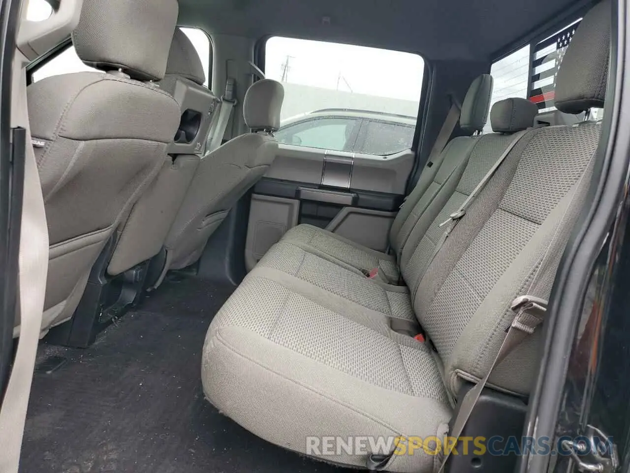 10 fotografías del automóvil dañado 1FTEW1EP6KFA38316 FORD F-150 2019