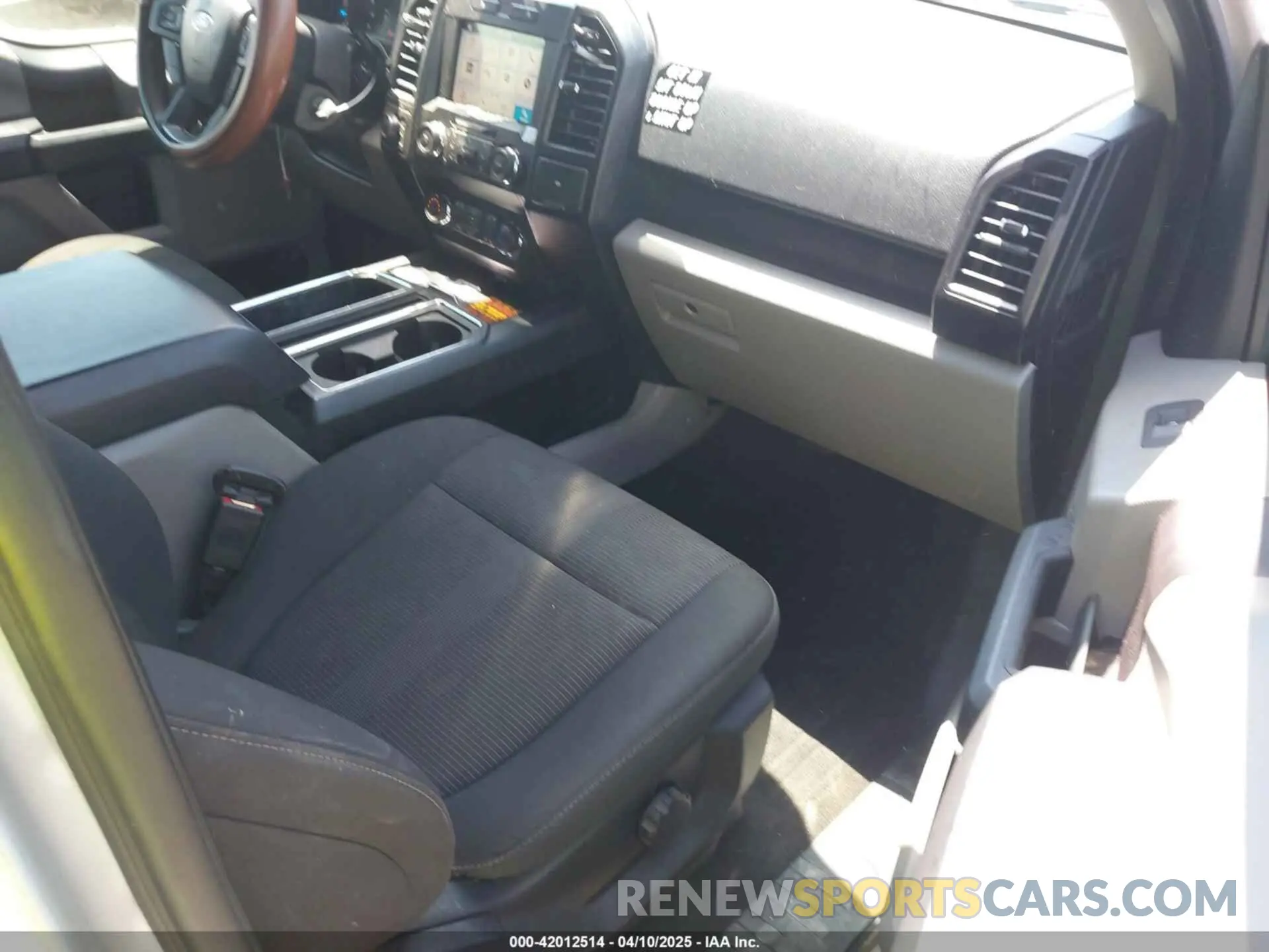 5 fotografías del automóvil dañado 1FTEW1EP6KKC59079 FORD F-150 2019