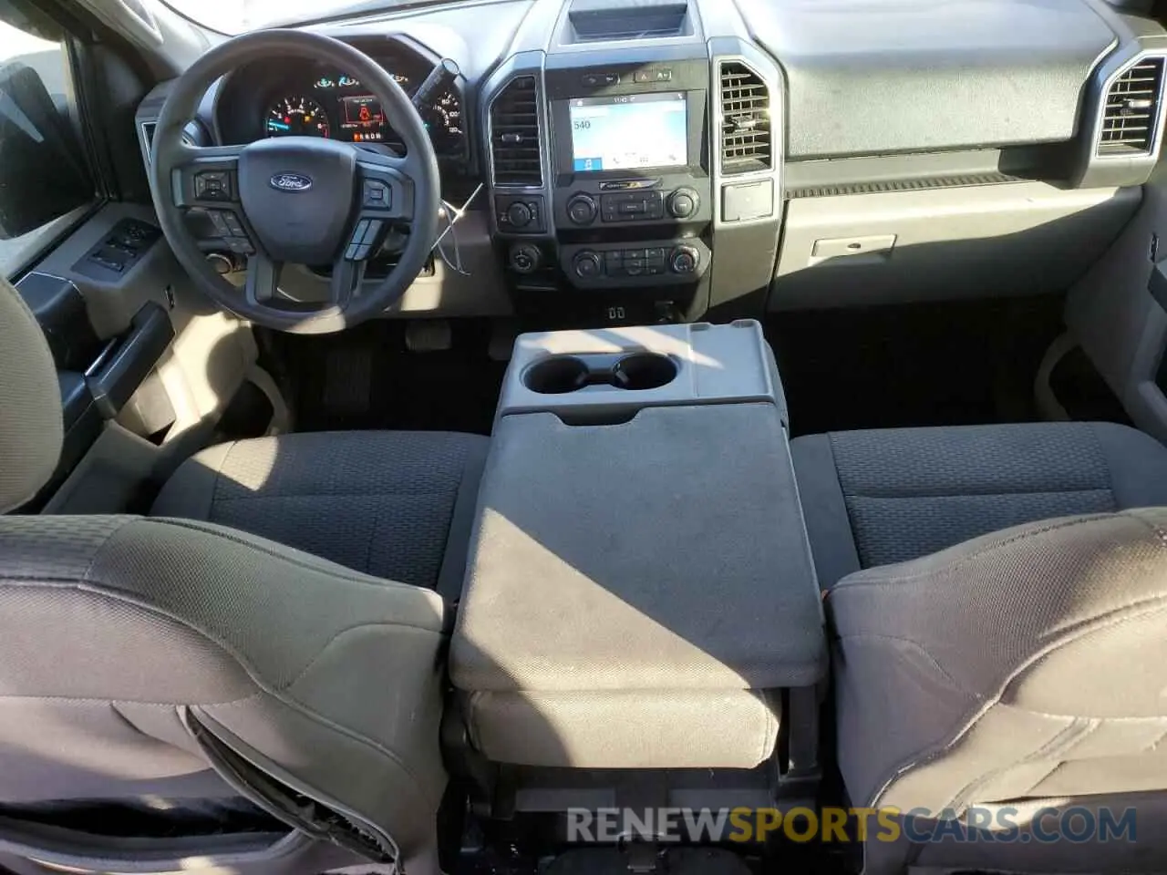 8 fotografías del automóvil dañado 1FTEW1EP6KKD01671 FORD F-150 2019