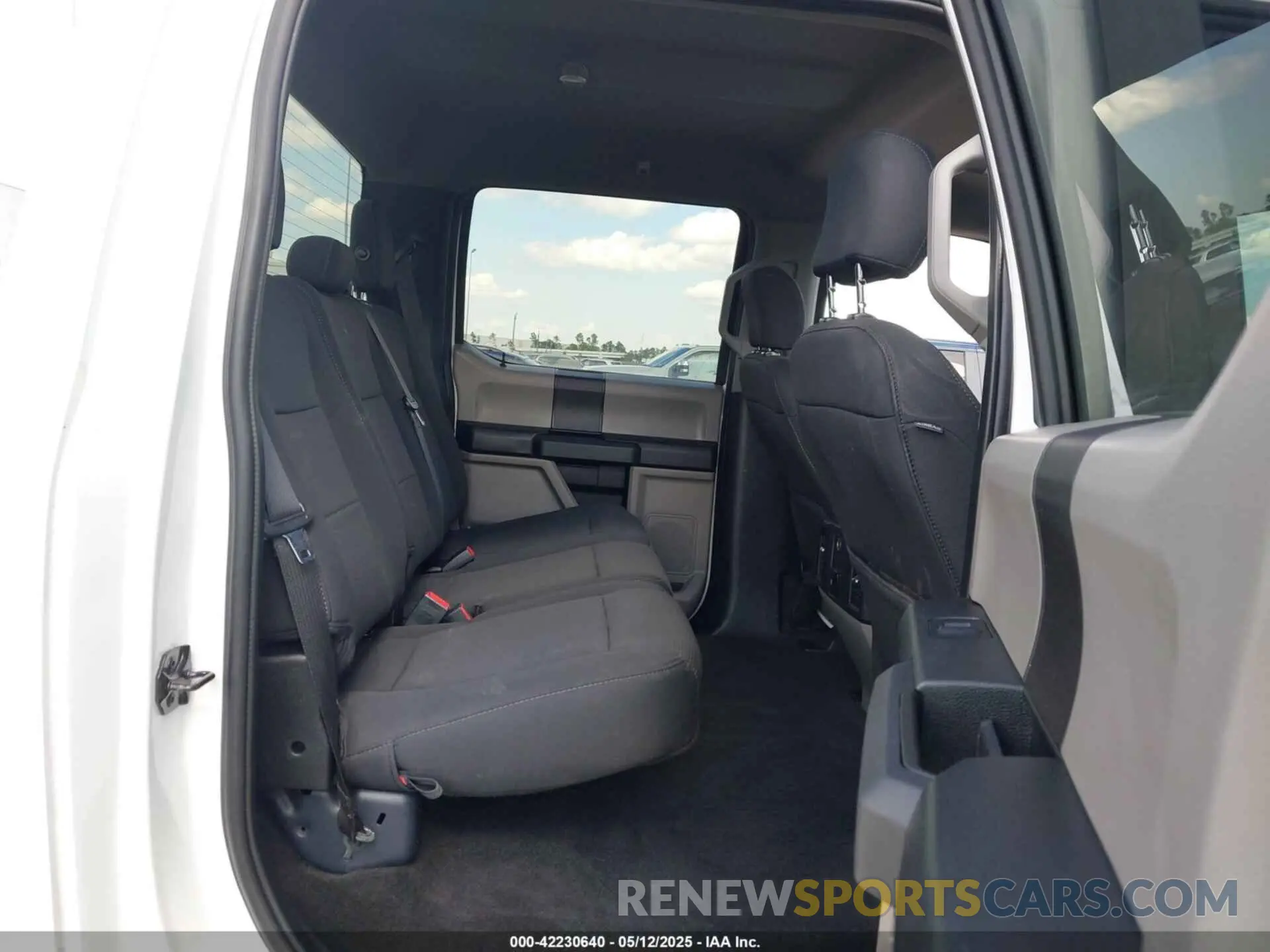 8 fotografías del automóvil dañado 1FTEW1EP7KFB10186 FORD F-150 2019