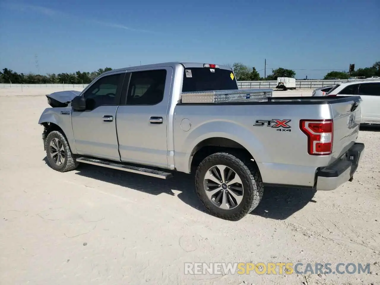 2 fotografías del automóvil dañado 1FTEW1EPXKFA14813 FORD F-150 2019