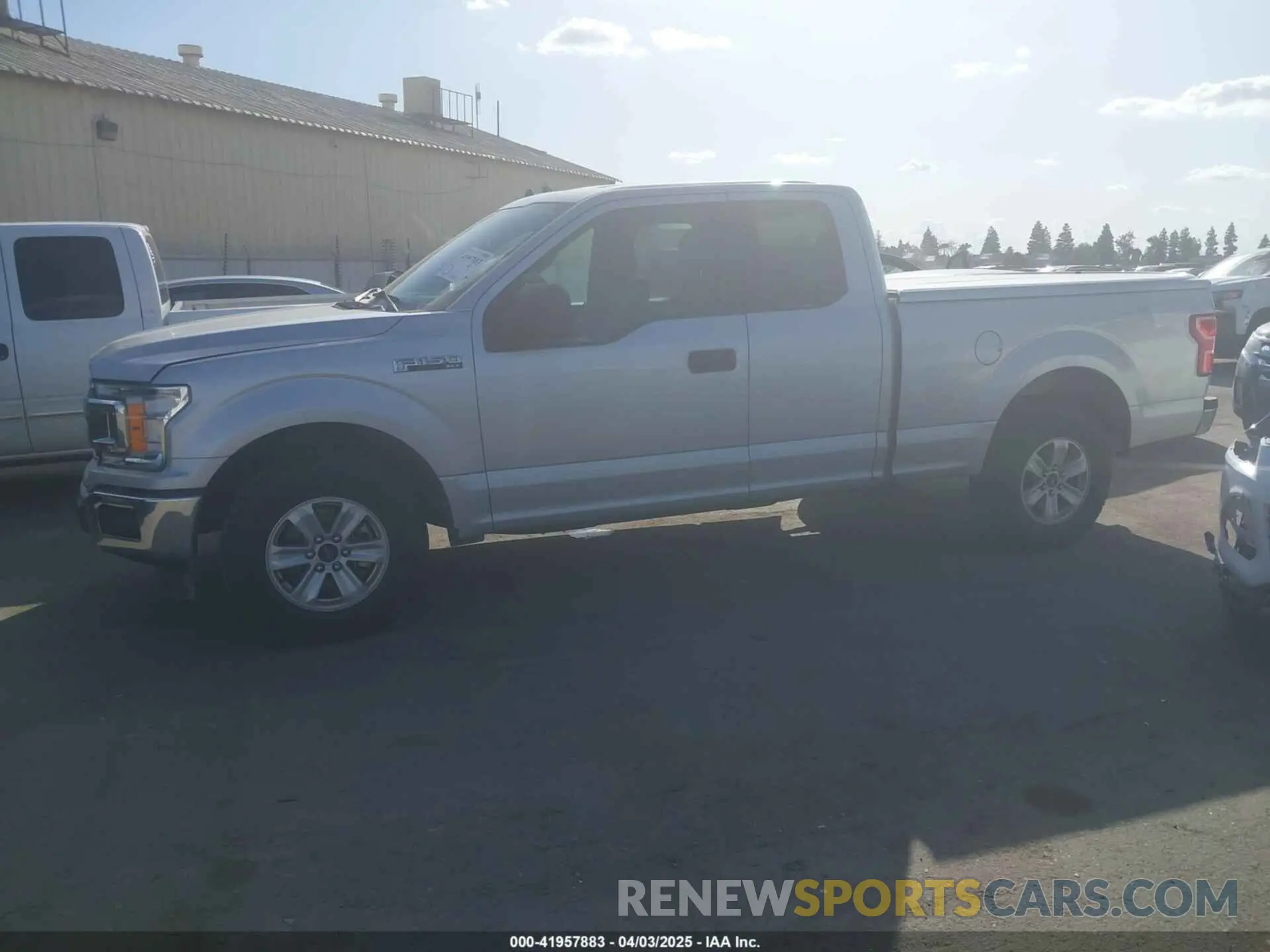 14 fotografías del automóvil dañado 1FTEX1C52KKD85213 FORD F-150 2019