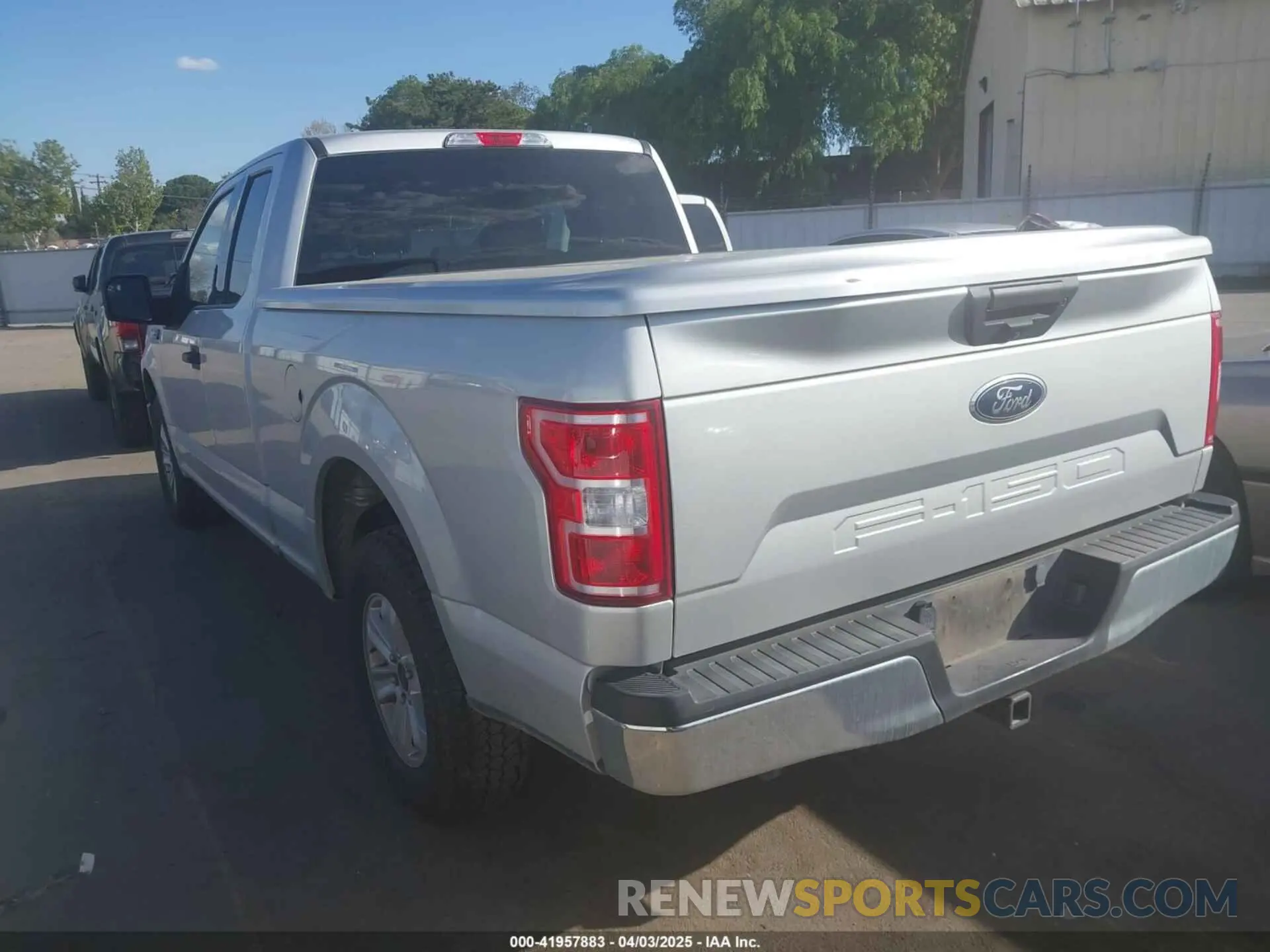 3 fotografías del automóvil dañado 1FTEX1C52KKD85213 FORD F-150 2019