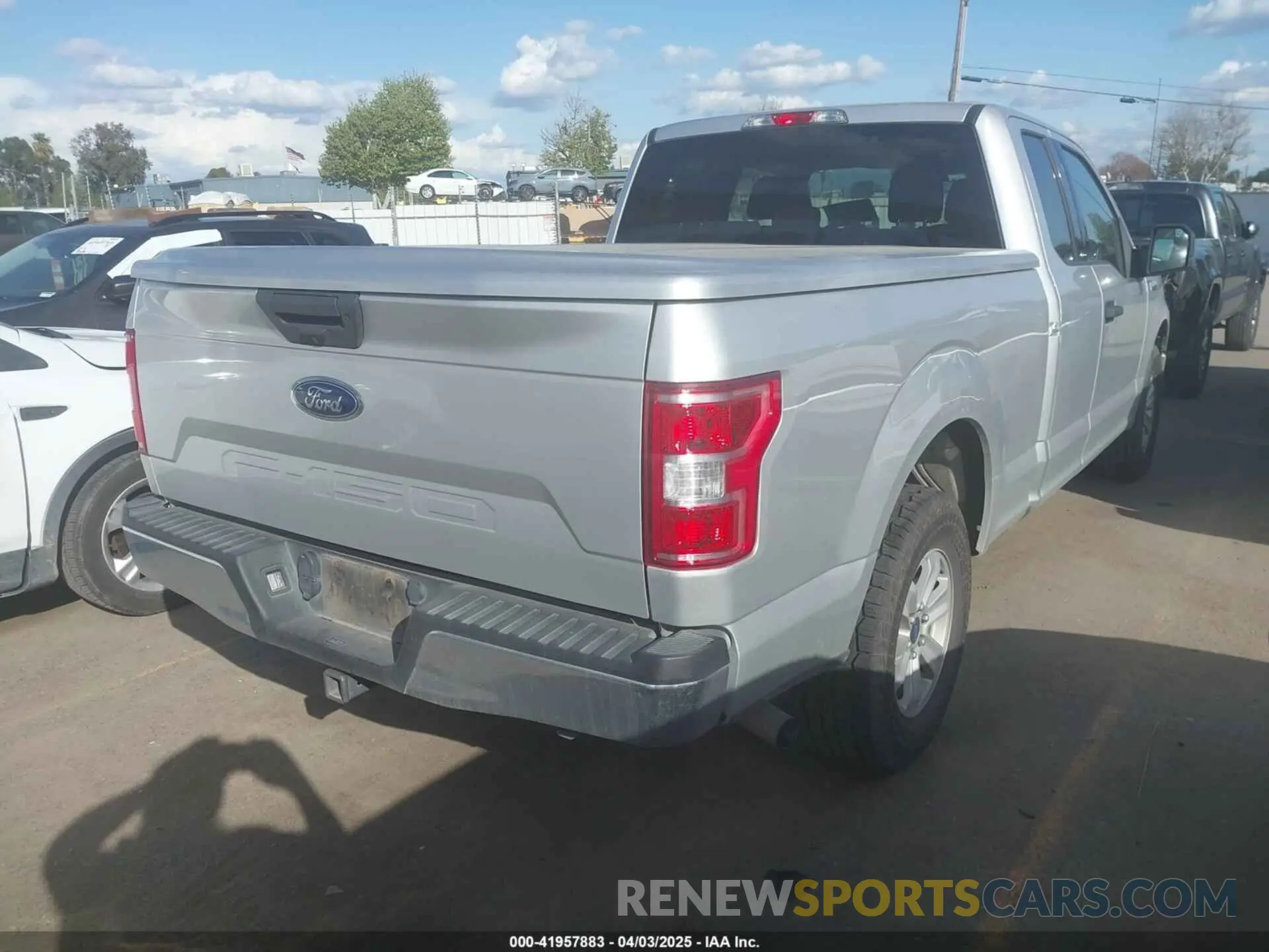 4 fotografías del automóvil dañado 1FTEX1C52KKD85213 FORD F-150 2019