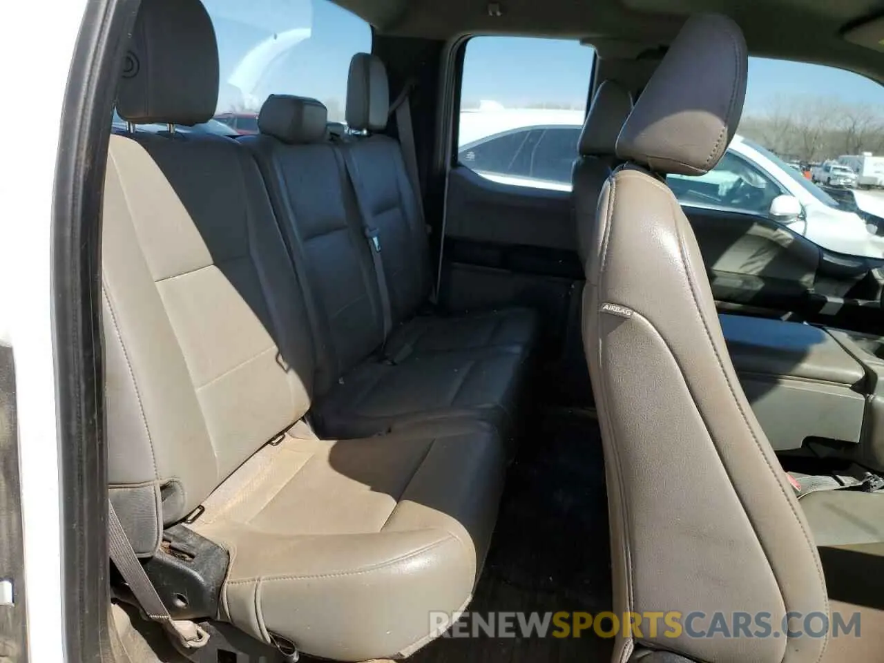 10 fotografías del automóvil dañado 1FTEX1C54KKD70180 FORD F-150 2019