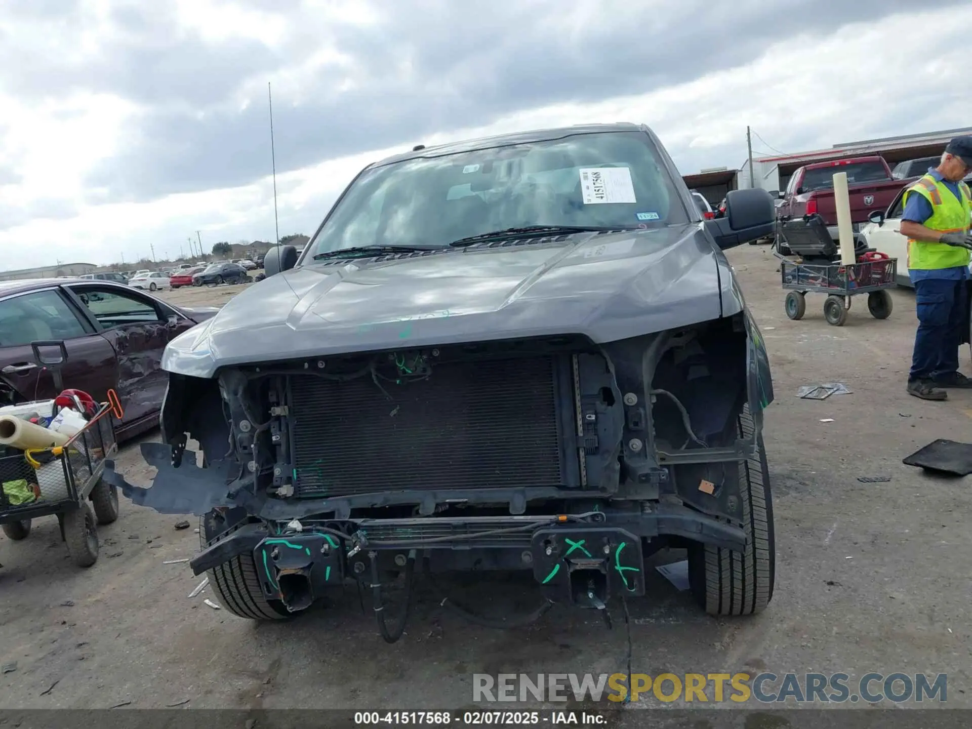 13 fotografías del automóvil dañado 1FTEX1CB2KKD32954 FORD F-150 2019