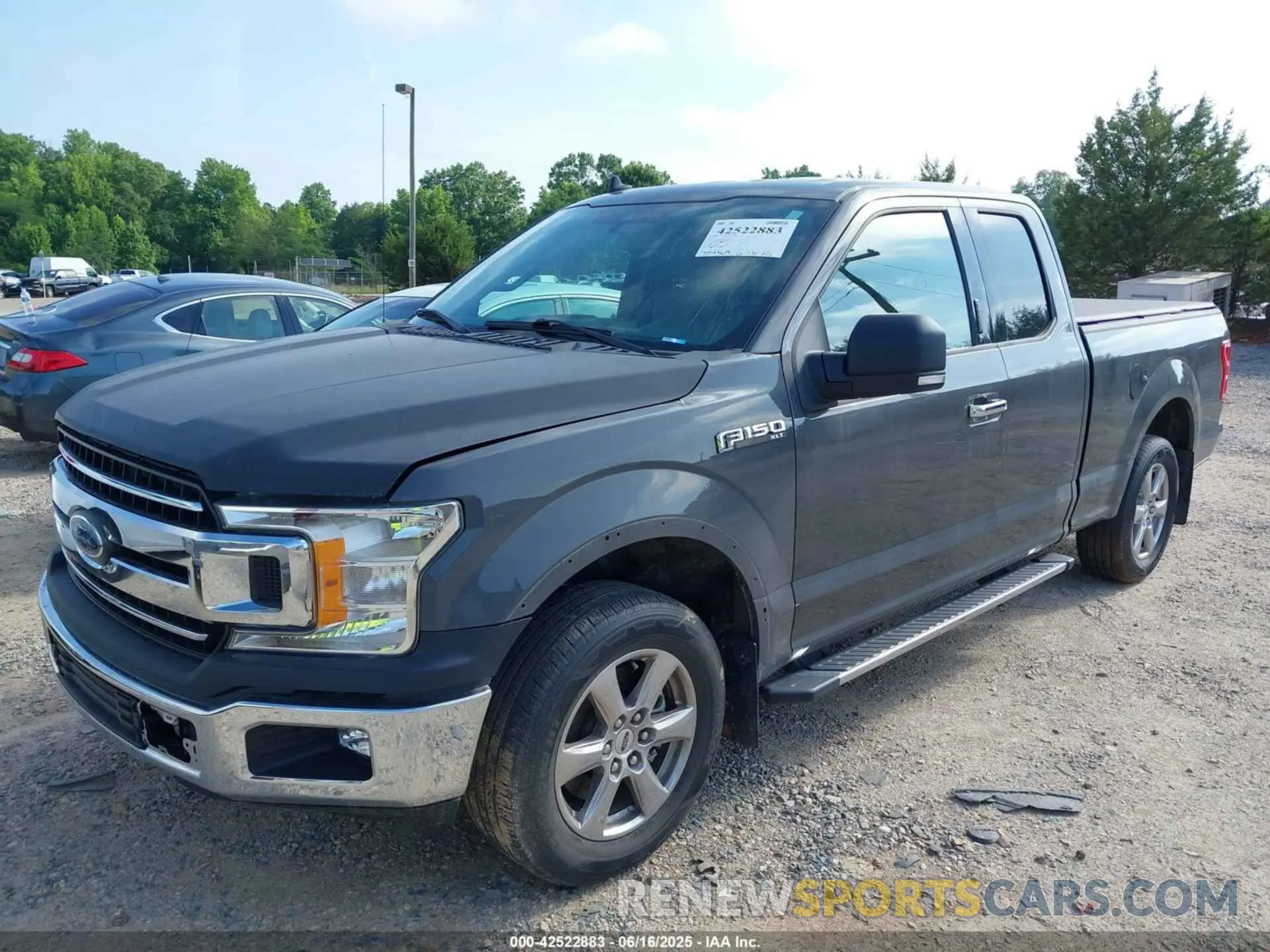 2 fotografías del automóvil dañado 1FTEX1CB8KKD31775 FORD F-150 2019