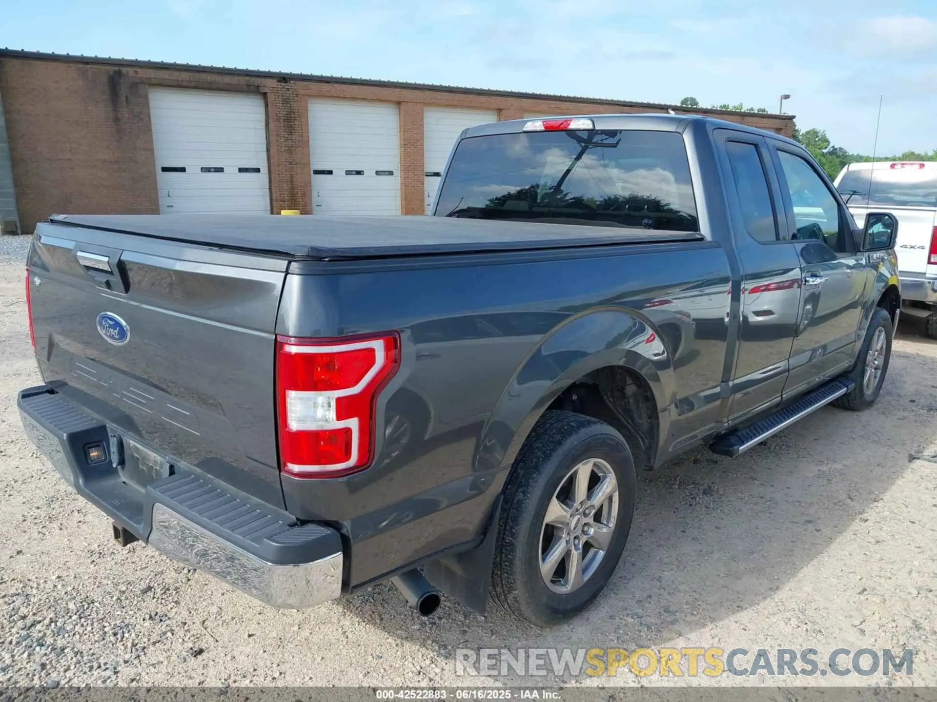 4 fotografías del automóvil dañado 1FTEX1CB8KKD31775 FORD F-150 2019